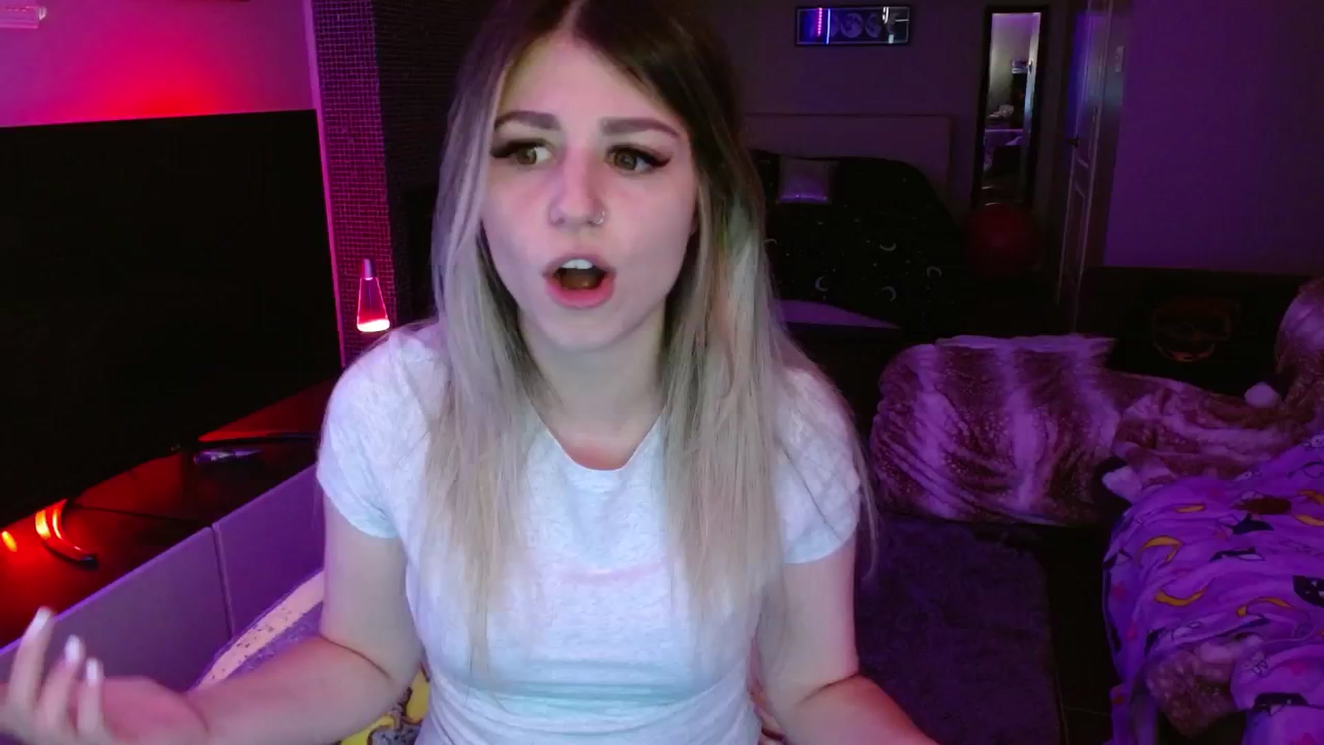 Gallery image thumbnail from Serafina's myfreecams stream on, 06/27/2024, 06:27 image 2 of 20