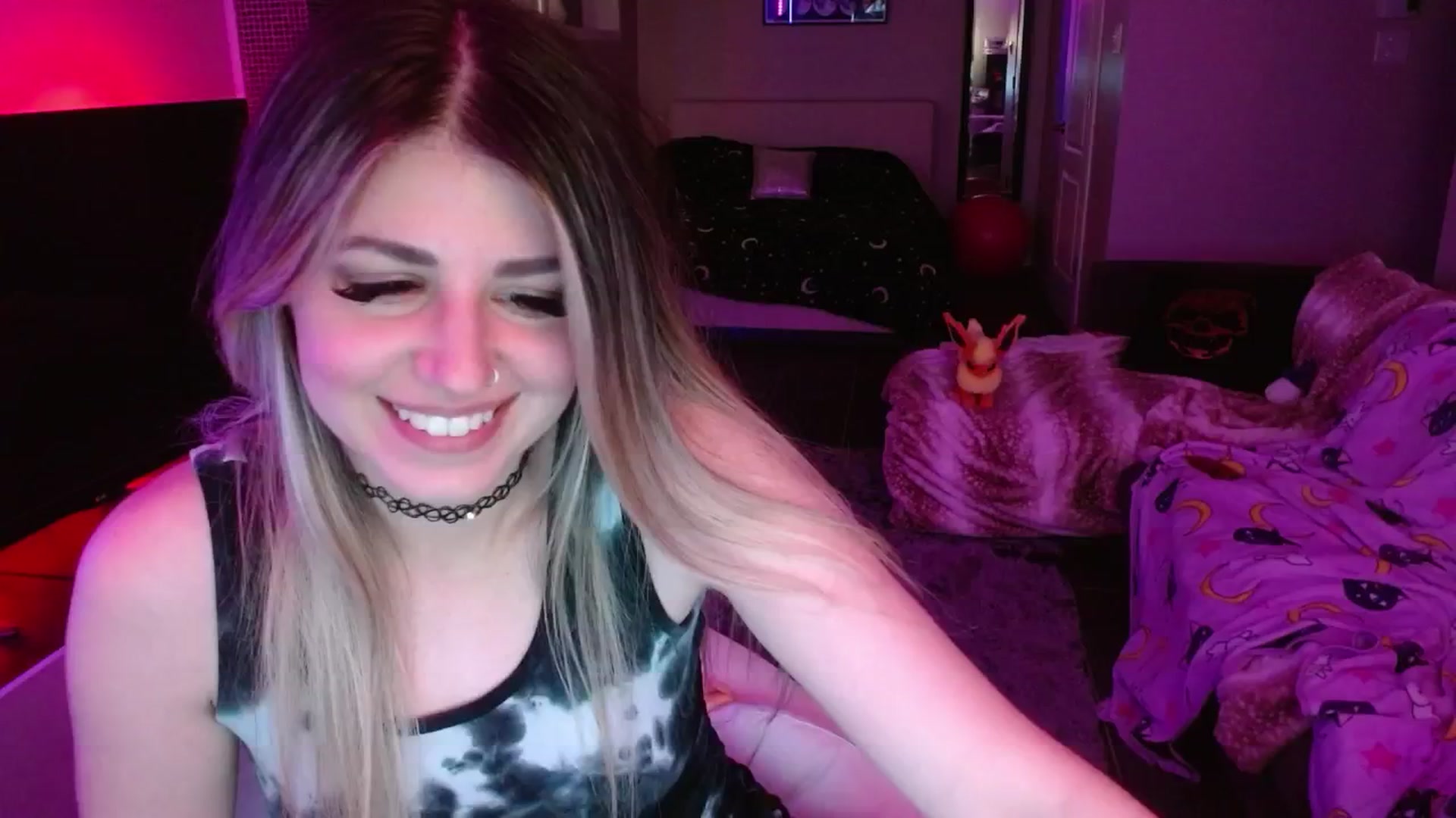 Gallery image thumbnail from Serafina's myfreecams stream on, 06/28/2024, 06:20 image 18 of 20