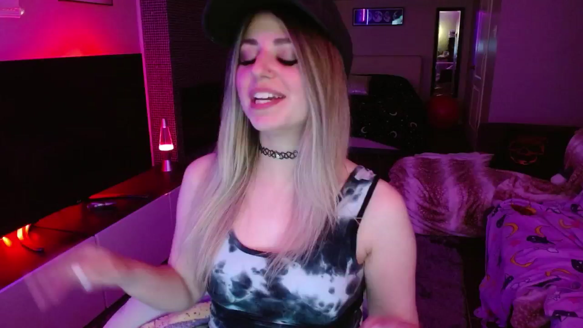 Gallery image thumbnail from Serafina's myfreecams stream on, 06/28/2024, 06:20 image 7 of 20