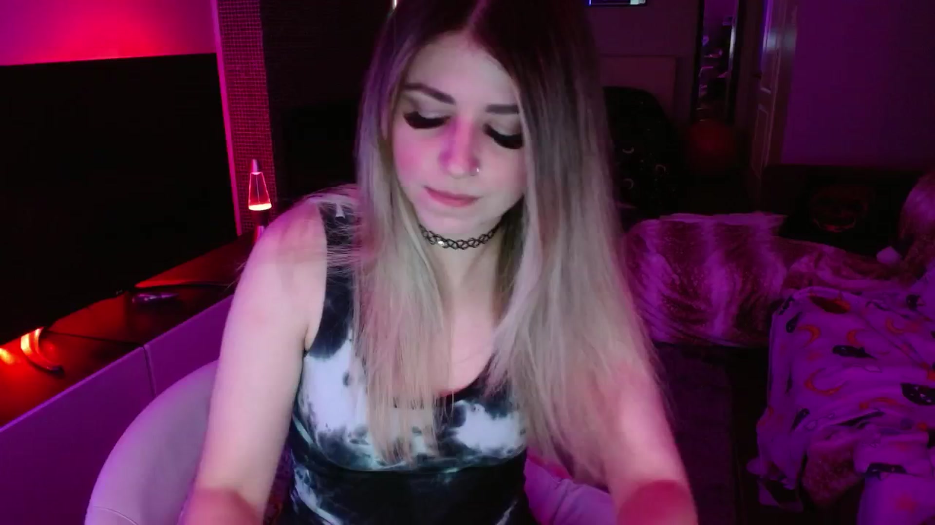 Gallery image thumbnail from Serafina's myfreecams stream on, 06/28/2024, 06:20 image 2 of 20