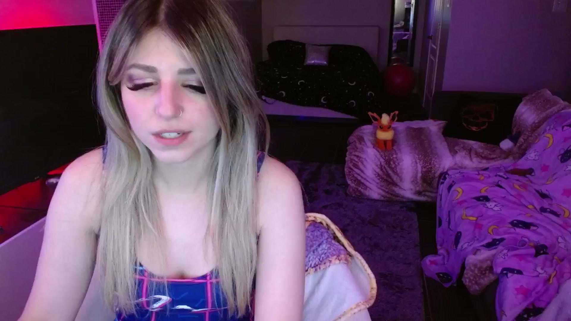 Gallery image thumbnail from Serafina's myfreecams stream on, 06/29/2024, 04:56 image 17 of 20