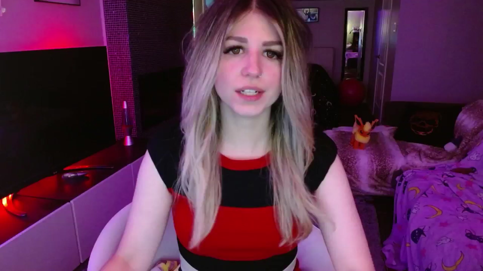 Gallery image thumbnail from Serafina's myfreecams stream on, 07/01/2024, 01:17 image 3 of 20