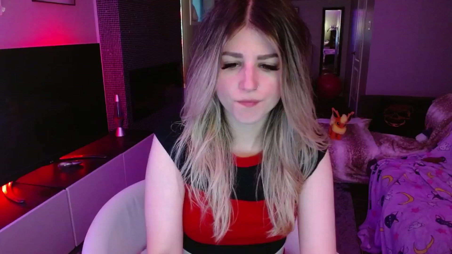Gallery image thumbnail from Serafina's myfreecams stream on, 07/01/2024, 01:17 image 2 of 20