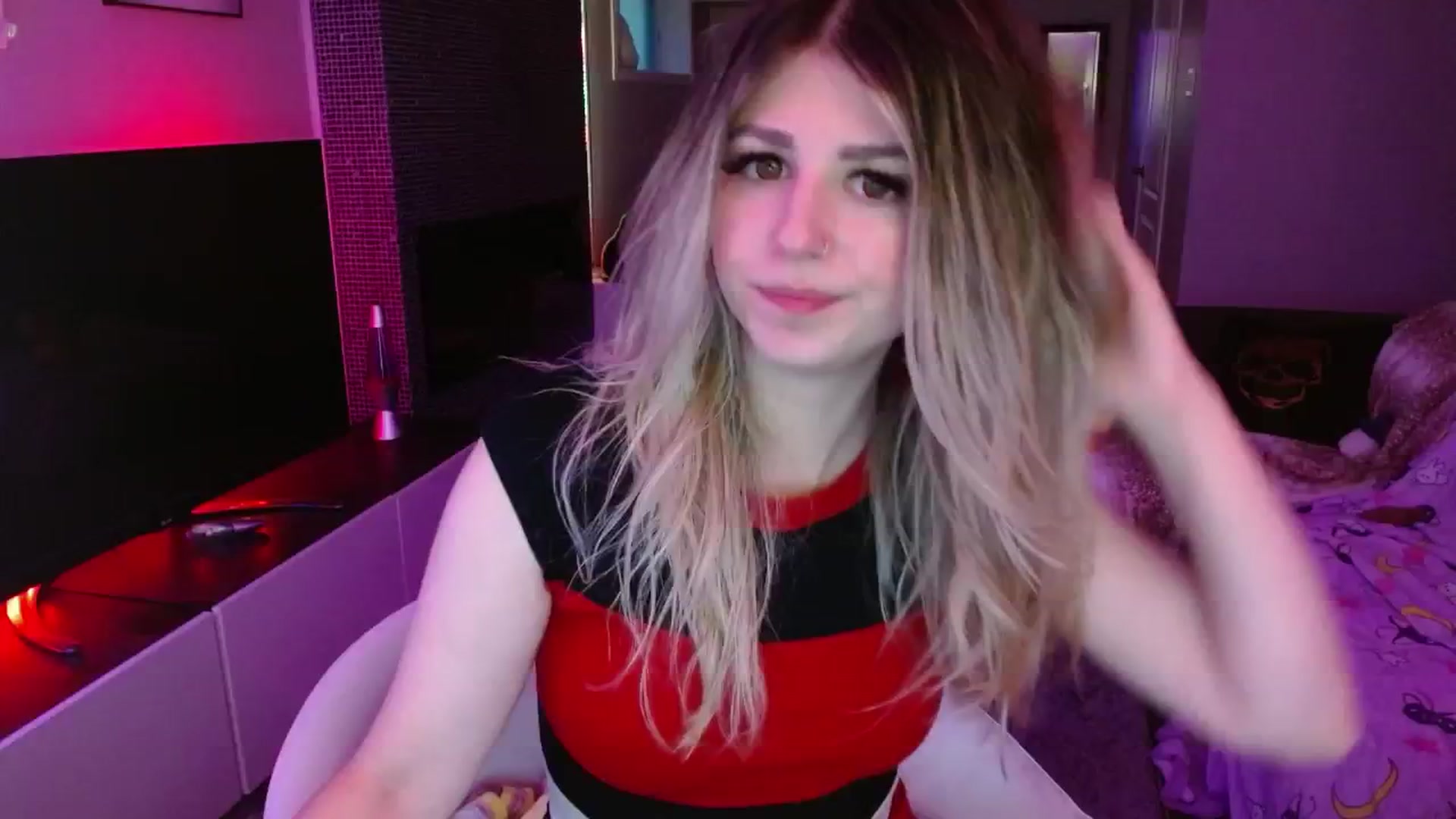 Gallery image thumbnail from Serafina's myfreecams stream on, 07/01/2024, 01:17 image 1 of 20