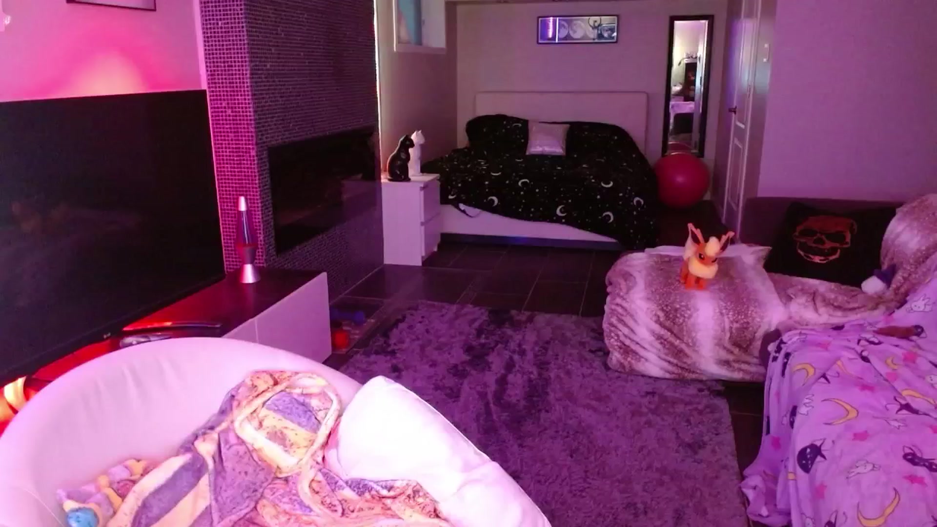Gallery image thumbnail from Serafina's myfreecams stream on, 07/01/2024, 01:17 image 14 of 20