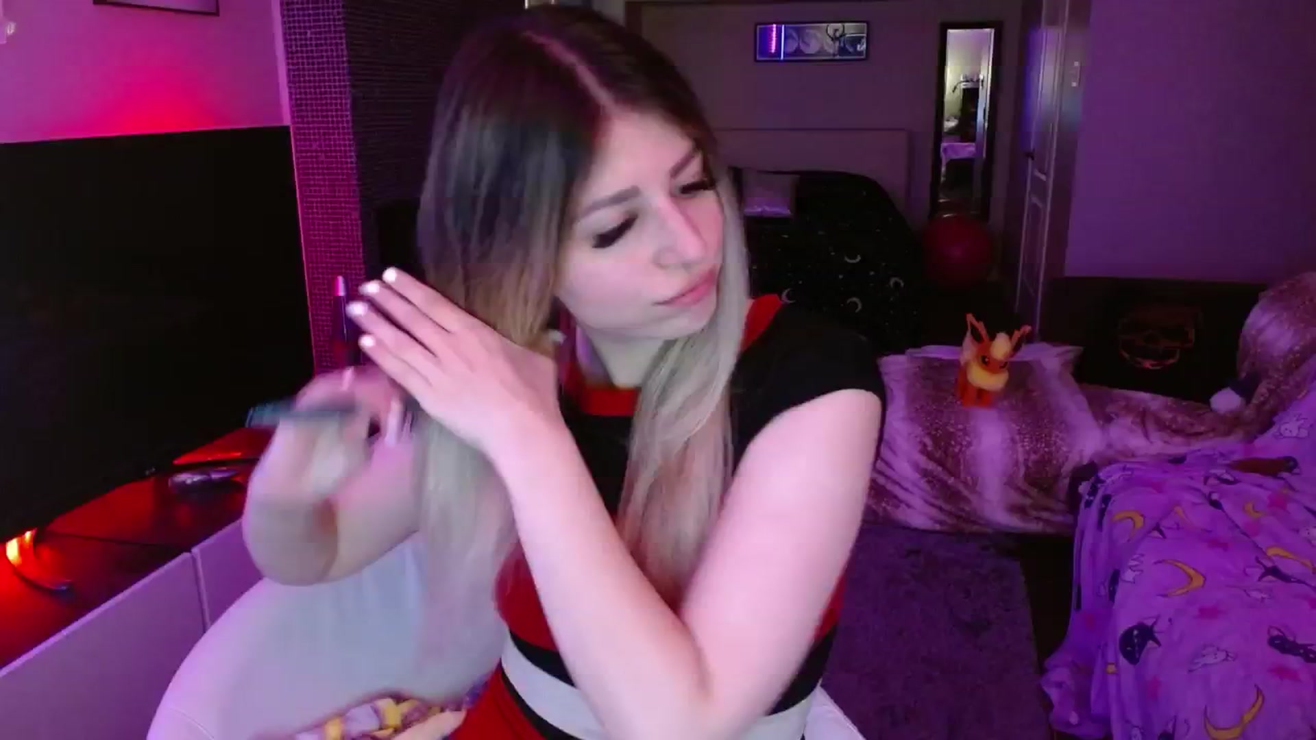 Gallery image thumbnail from Serafina's myfreecams stream on, 07/01/2024, 01:17 image 17 of 20