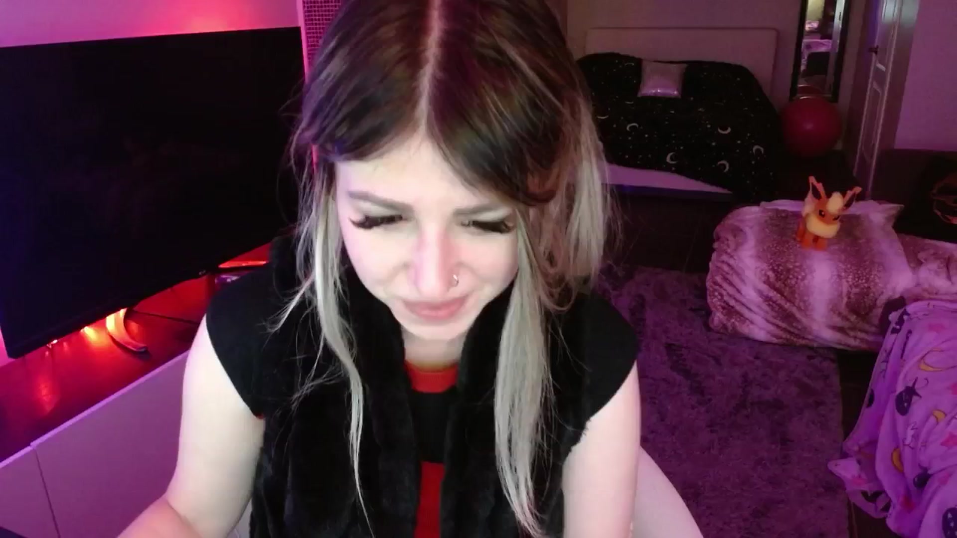 Gallery image thumbnail from Serafina's myfreecams stream on, 07/01/2024, 07:07 image 10 of 20