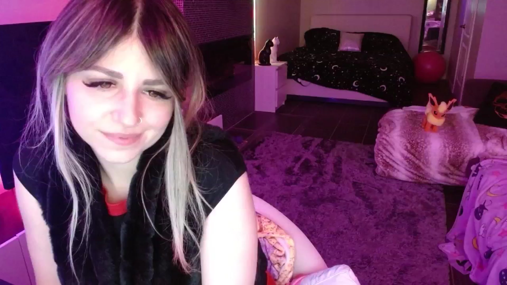 Gallery image thumbnail from Serafina's myfreecams stream on, 07/01/2024, 07:07 image 13 of 20
