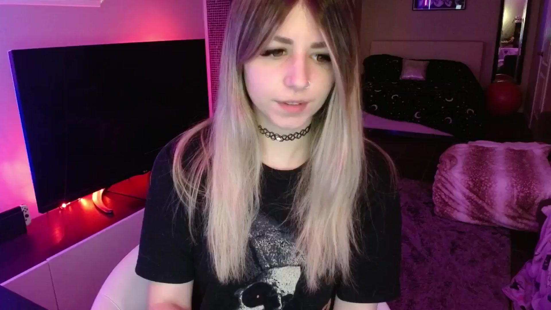 Gallery image thumbnail from Serafina's myfreecams stream on, 07/04/2024, 03:57 image 1 of 20