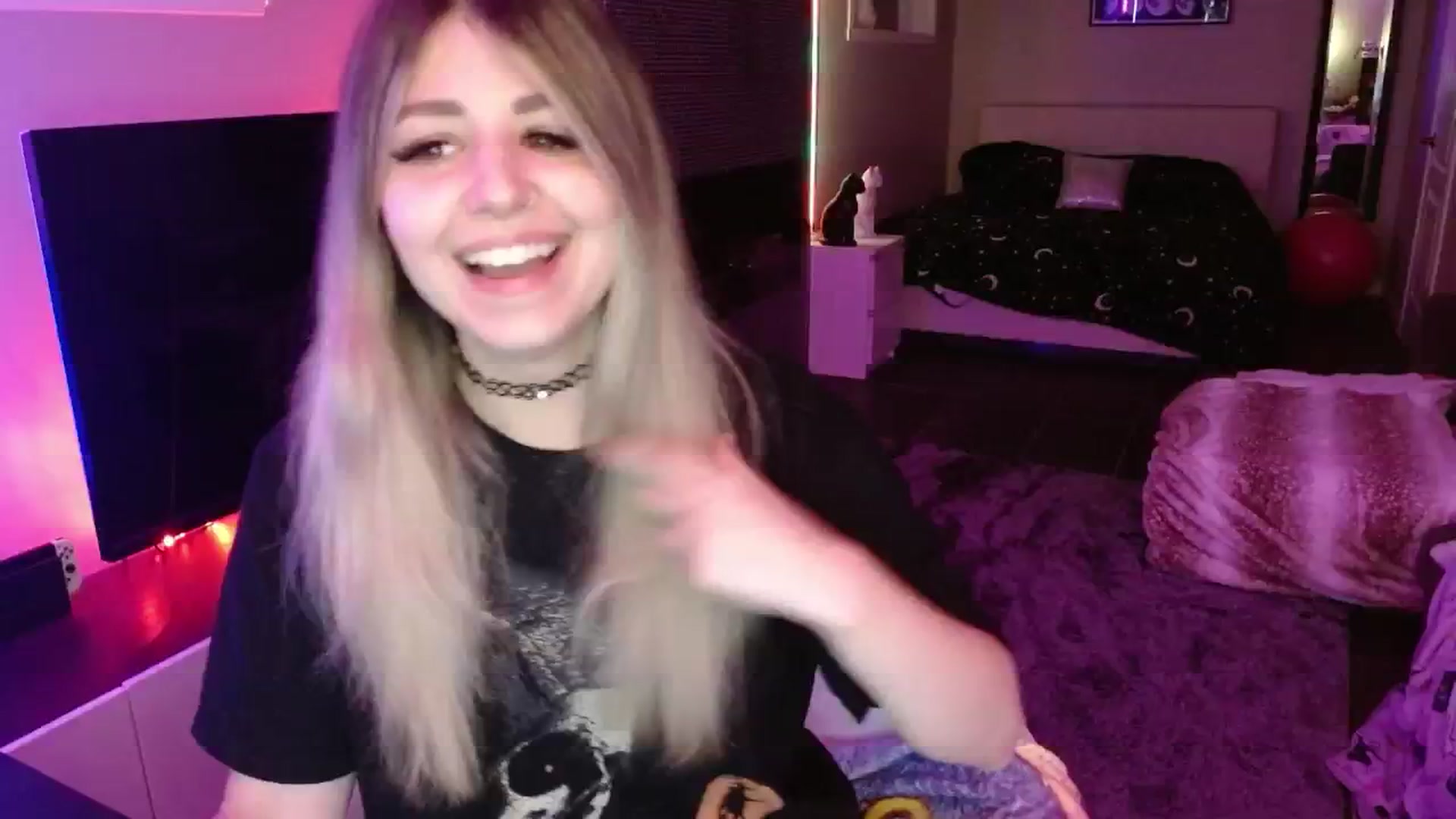 Gallery image thumbnail from Serafina's myfreecams stream on, 07/04/2024, 03:57 image 5 of 20