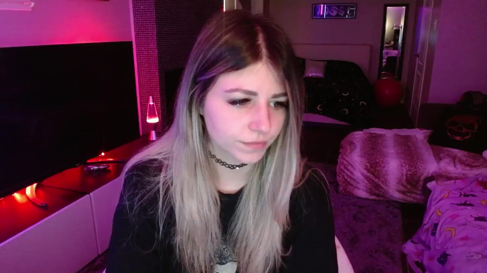 Gallery image thumbnail from Serafina's myfreecams stream on, 07/04/2024, 03:57 image 11 of 20