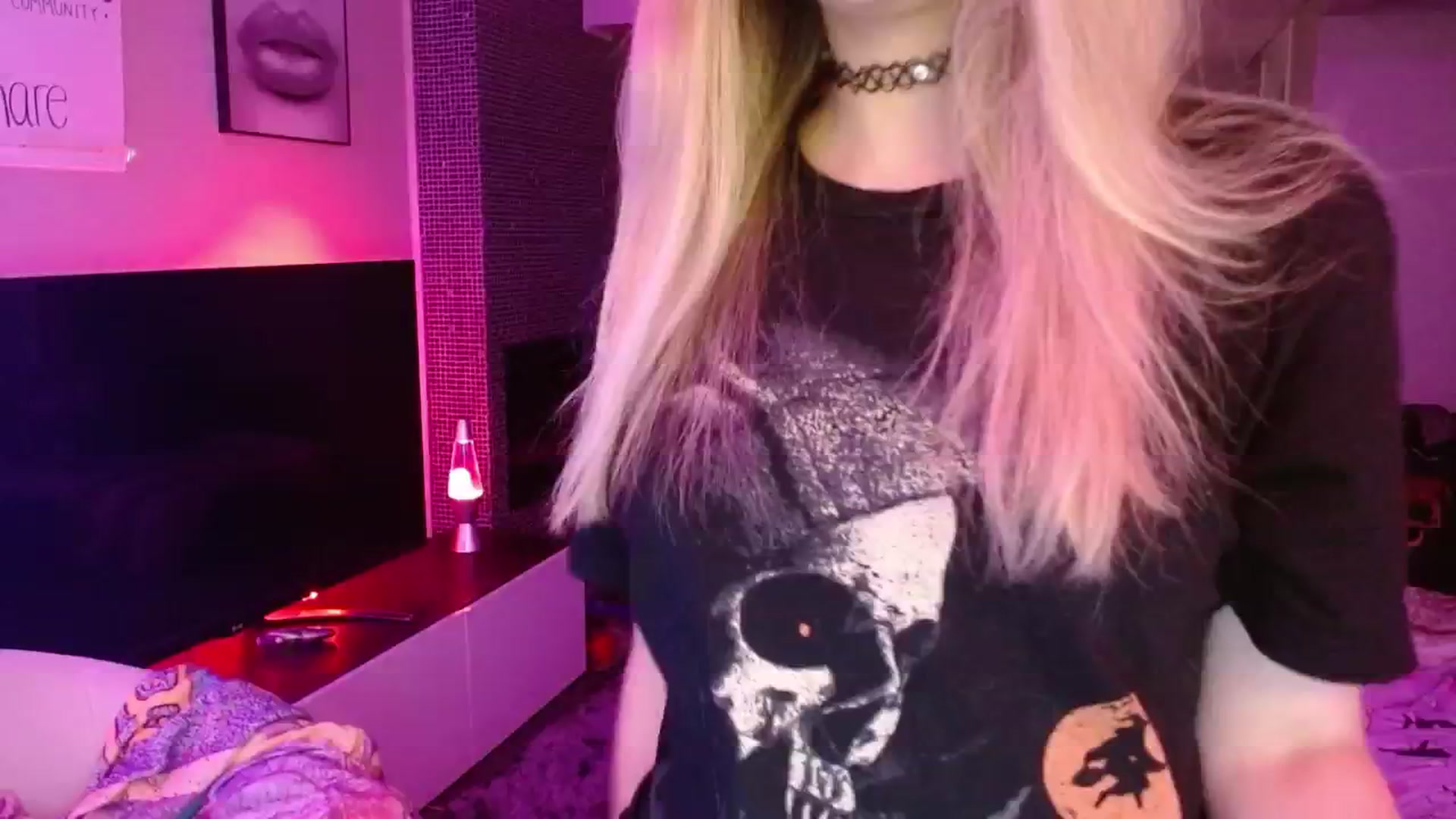 Gallery image thumbnail from Serafina's myfreecams stream on, 07/04/2024, 03:57 image 18 of 20