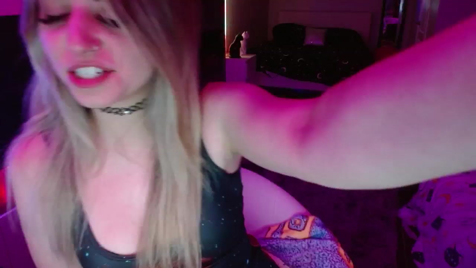 Gallery image thumbnail from Serafina's myfreecams stream on, 07/04/2024, 04:14 image 4 of 20