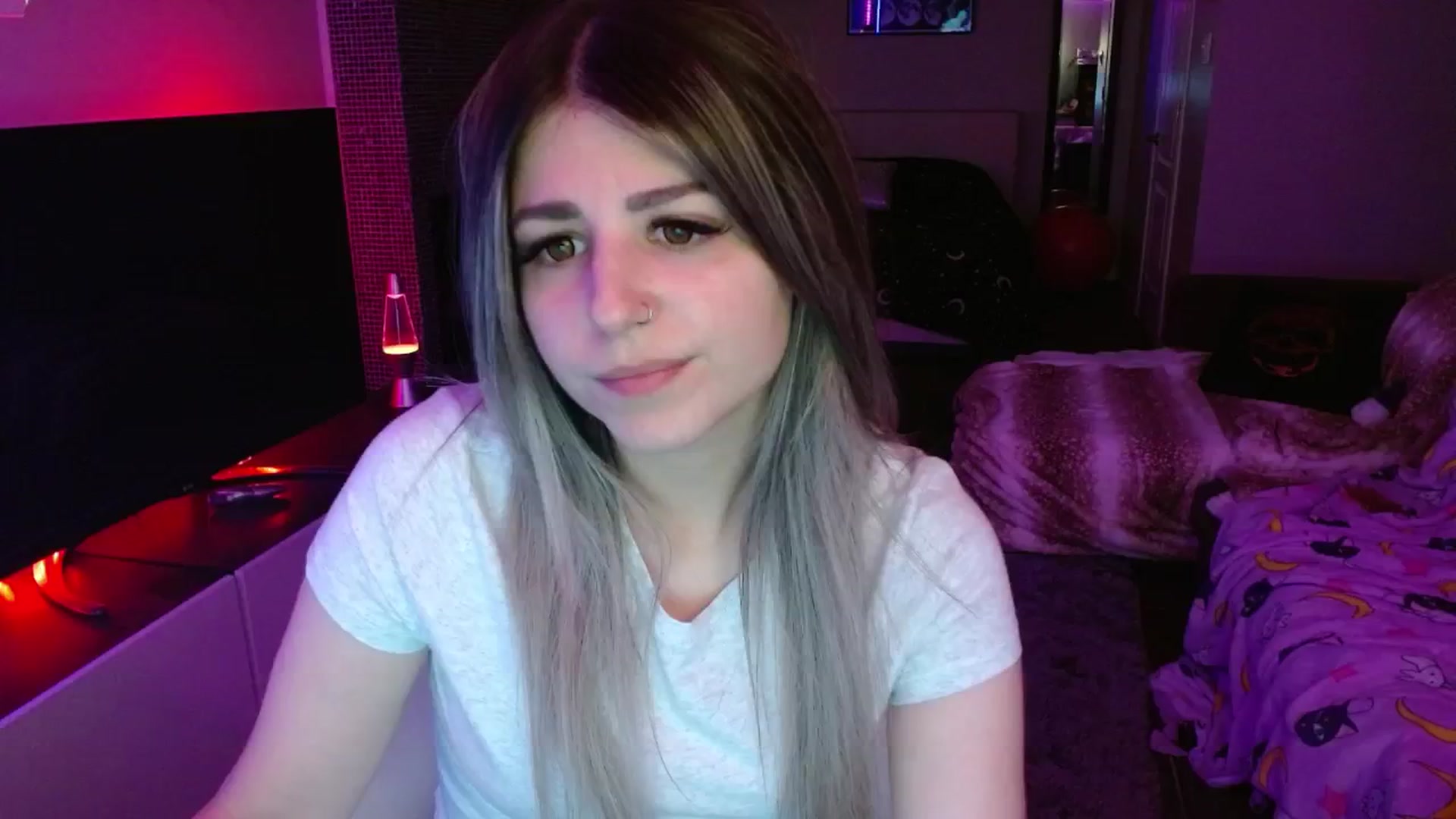 Gallery image thumbnail from Serafina's myfreecams stream on, 07/06/2024, 03:05 image 2 of 20