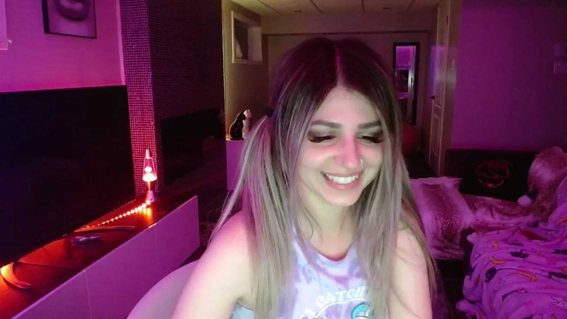 Gallery image thumbnail from Serafina's myfreecams stream on, 07/07/2024, 06:42 image 14 of 20