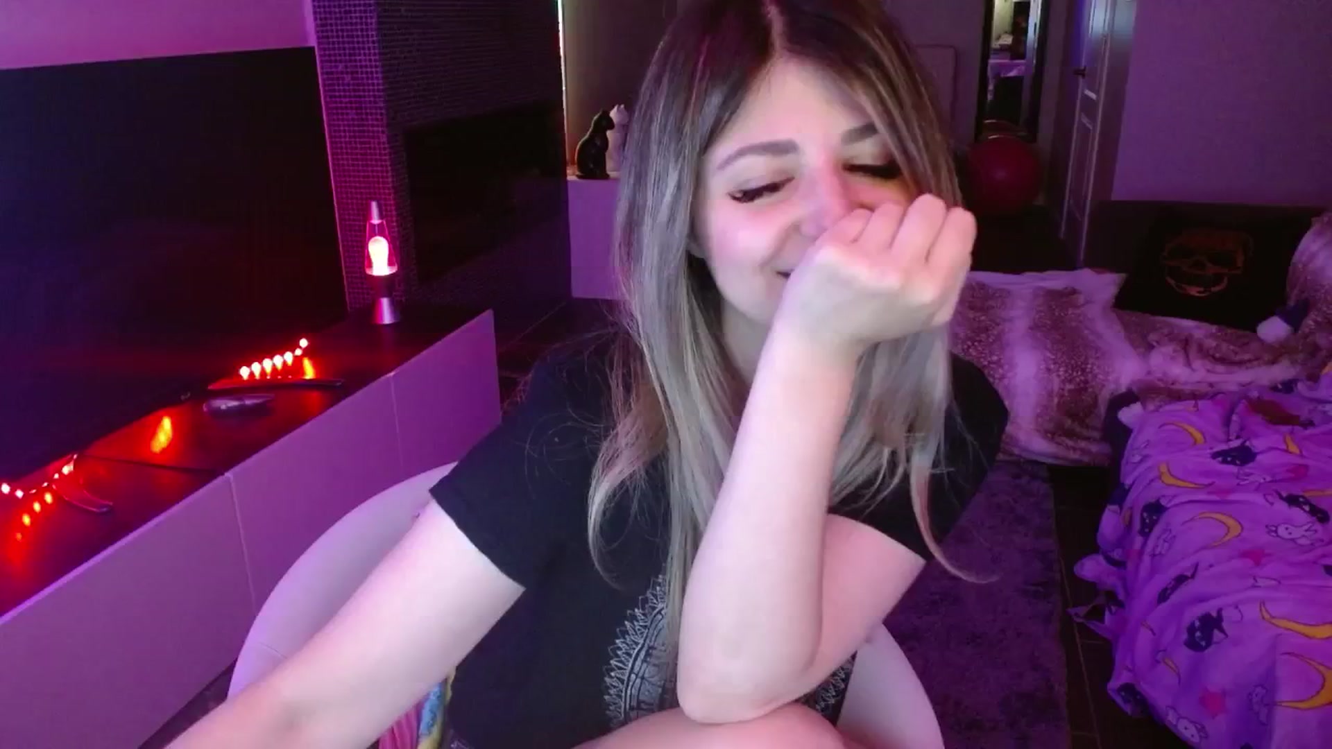 Gallery image thumbnail from Serafina's myfreecams stream on, 07/12/2024, 05:12 image 13 of 20