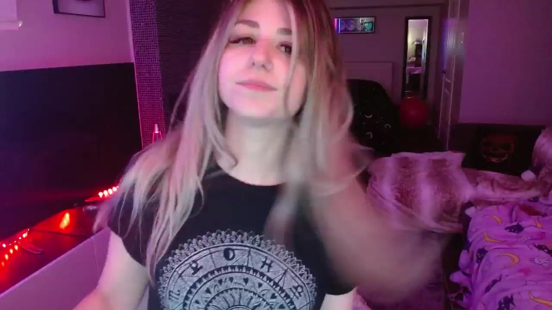 Gallery image thumbnail from Serafina's myfreecams stream on, 07/12/2024, 05:12 image 3 of 20