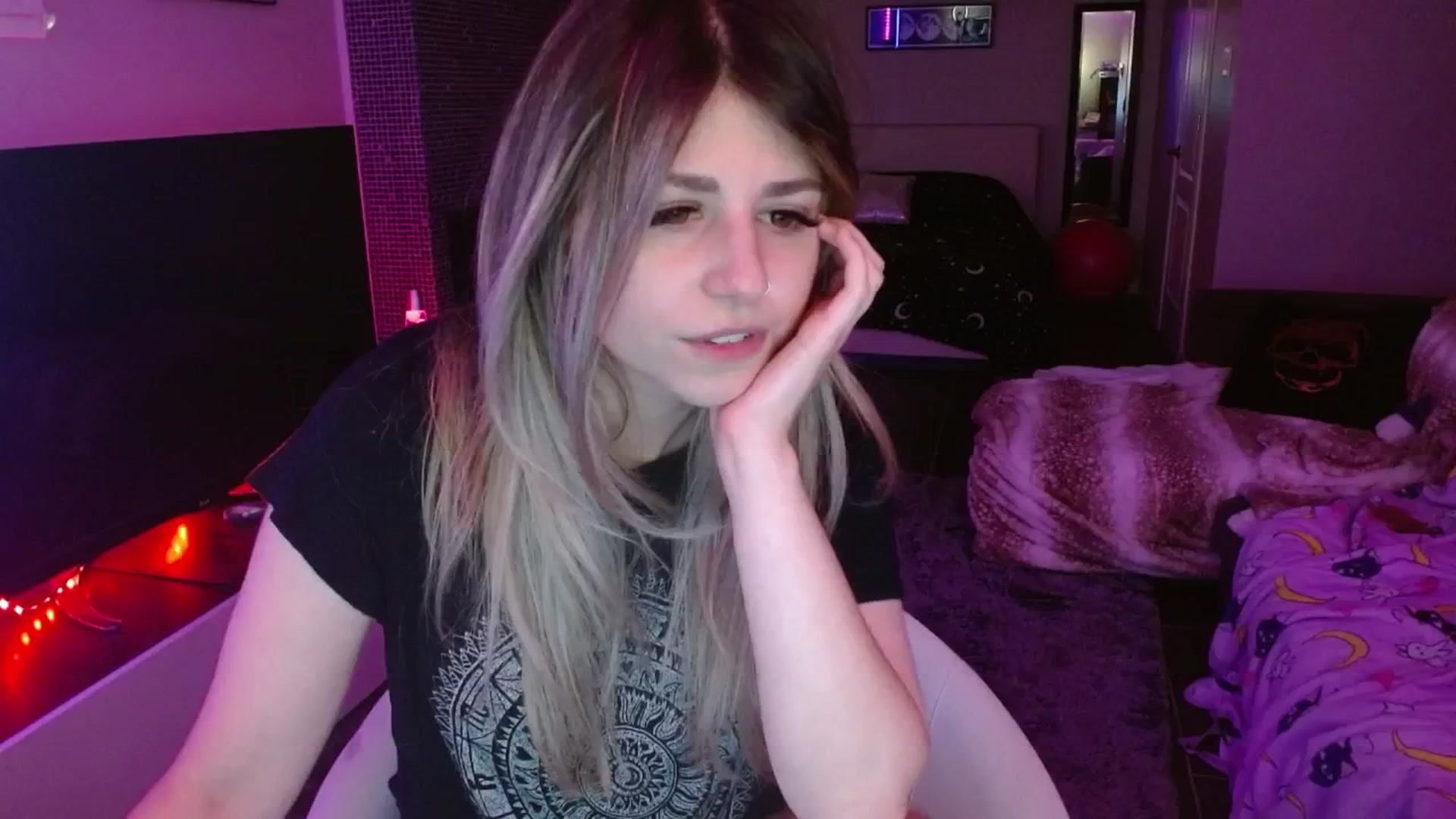 Gallery image thumbnail from Serafina's myfreecams stream on, 07/12/2024, 05:12 image 19 of 20