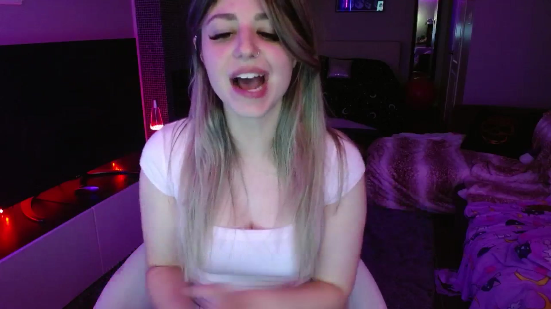 Gallery image thumbnail from Serafina's myfreecams stream on, 07/15/2024, 06:01 image 3 of 20