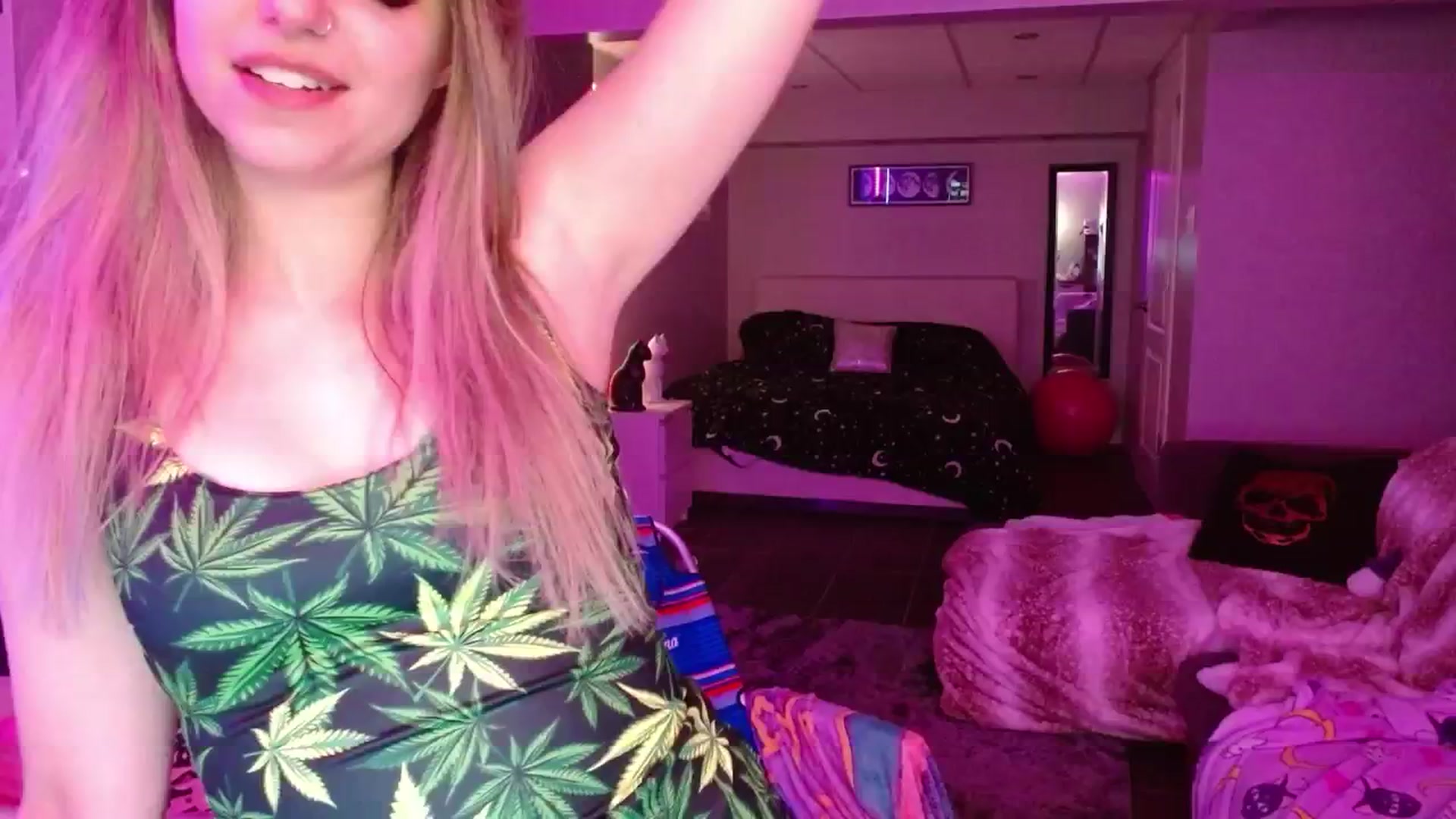 Gallery image thumbnail from Serafina's myfreecams stream on, 07/18/2024, 05:56 image 15 of 20