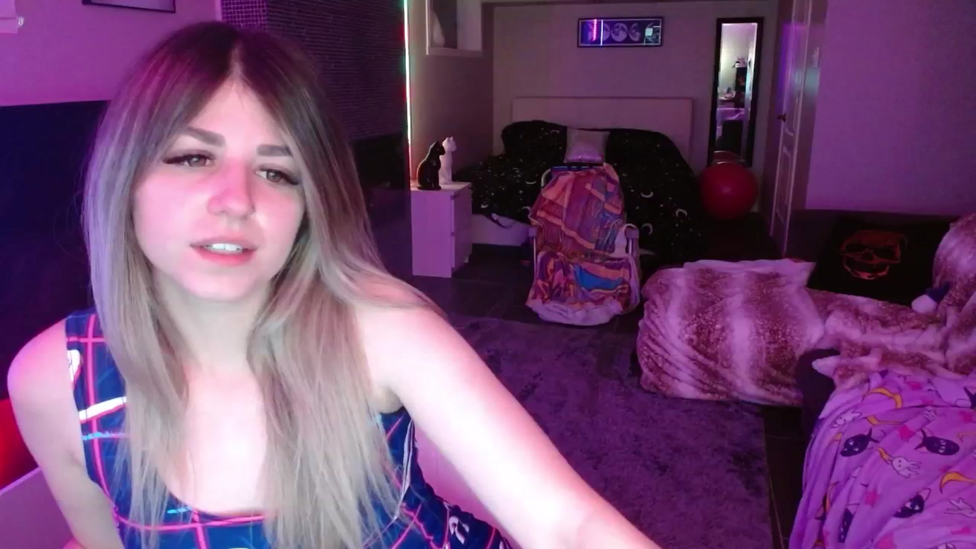 Gallery image thumbnail from Serafina's myfreecams stream on, 07/20/2024, 03:21 image 1 of 20