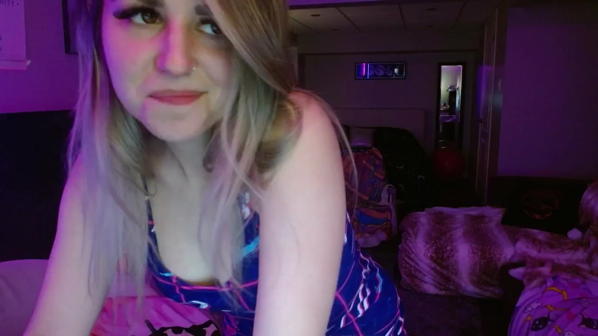 Gallery image thumbnail from Serafina's myfreecams stream on, 07/20/2024, 03:21 image 4 of 20