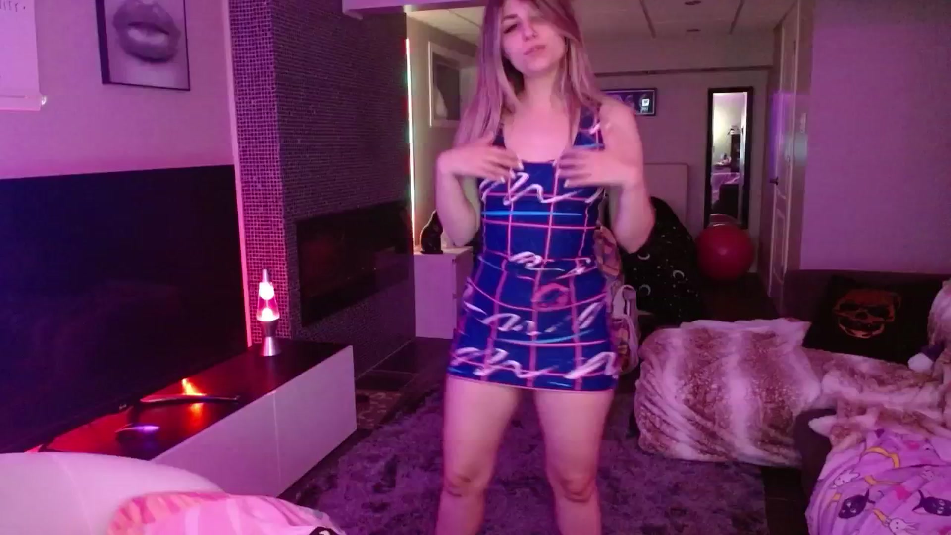 Gallery image thumbnail from Serafina's myfreecams stream on, 07/20/2024, 07:10 image 3 of 20