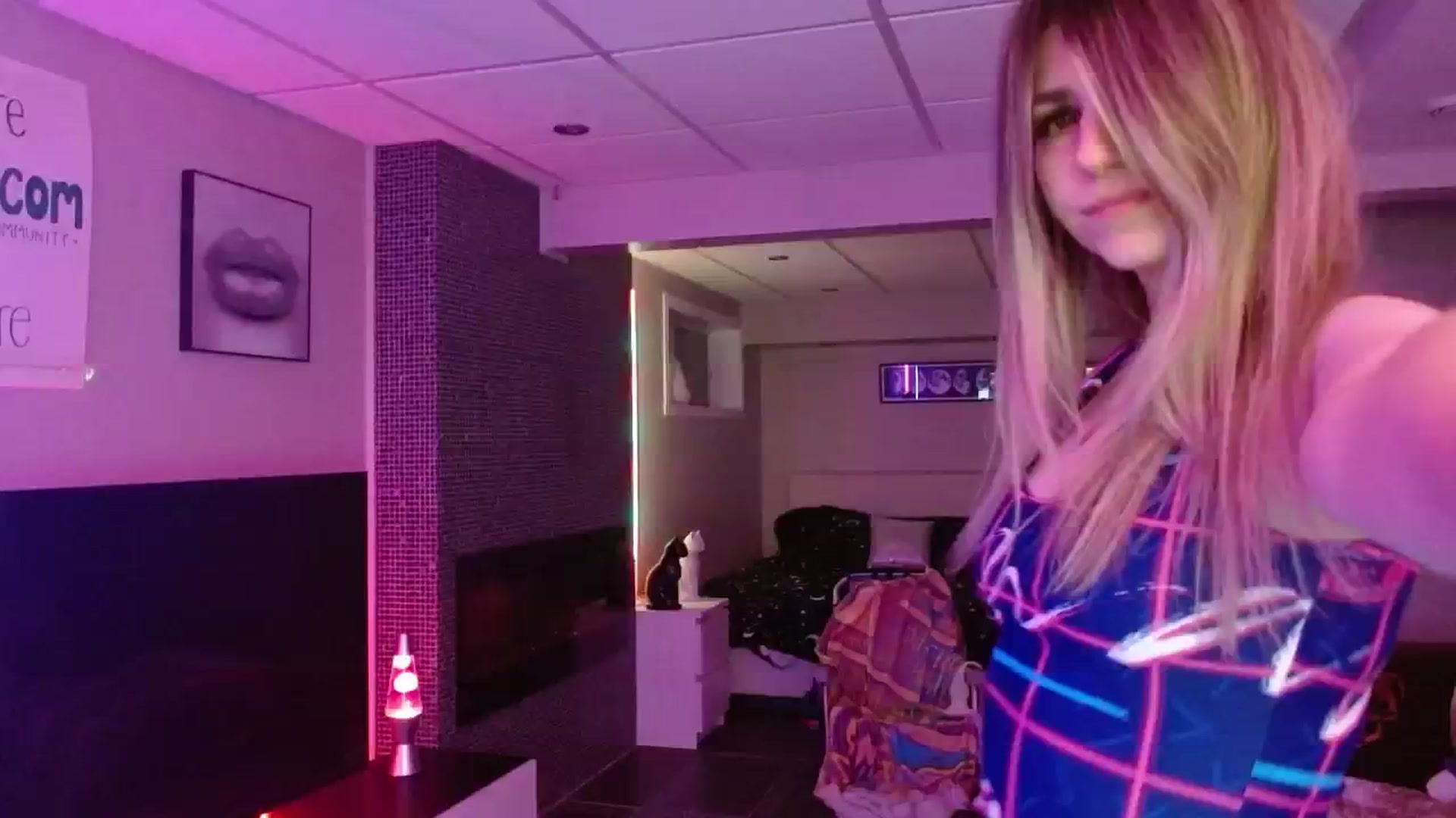 Gallery image thumbnail from Serafina's myfreecams stream on, 07/20/2024, 07:10 image 6 of 20