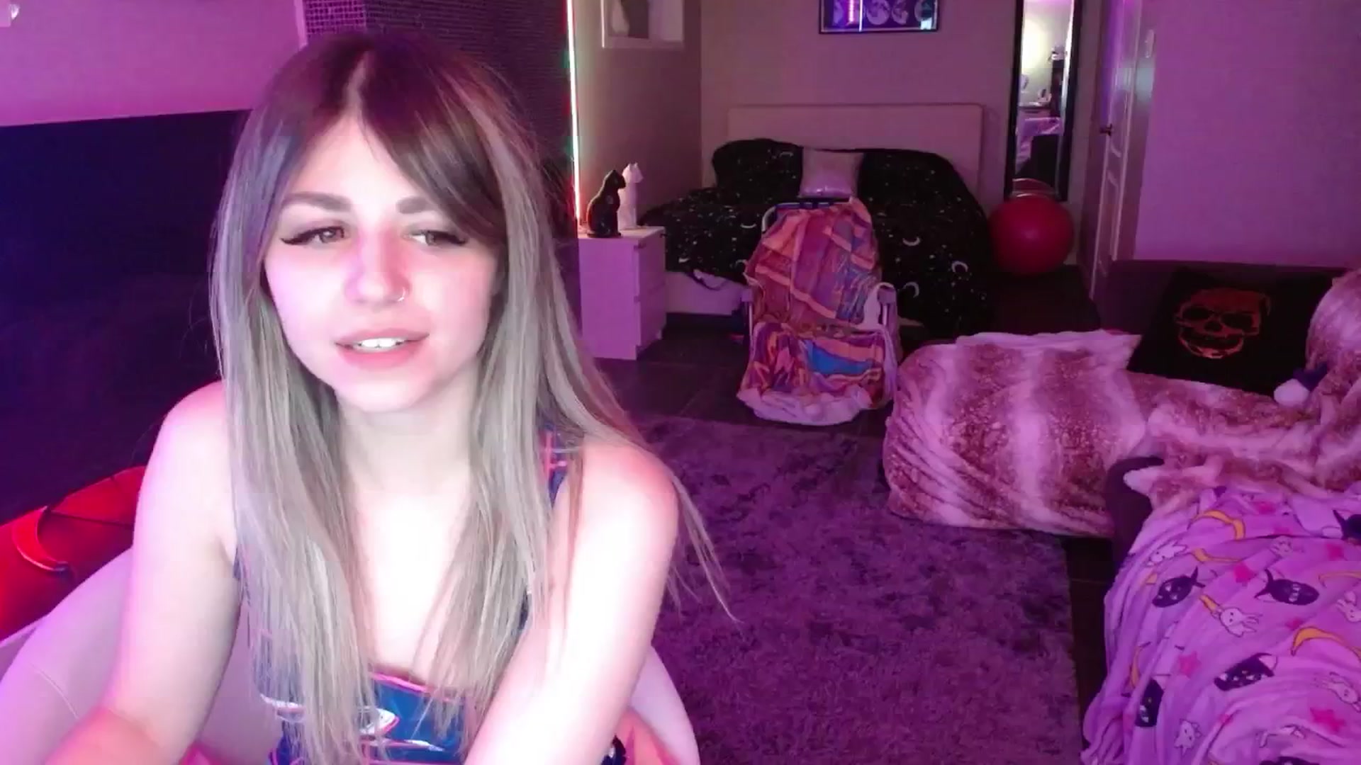 Gallery image thumbnail from Serafina's myfreecams stream on, 07/20/2024, 07:10 image 17 of 20