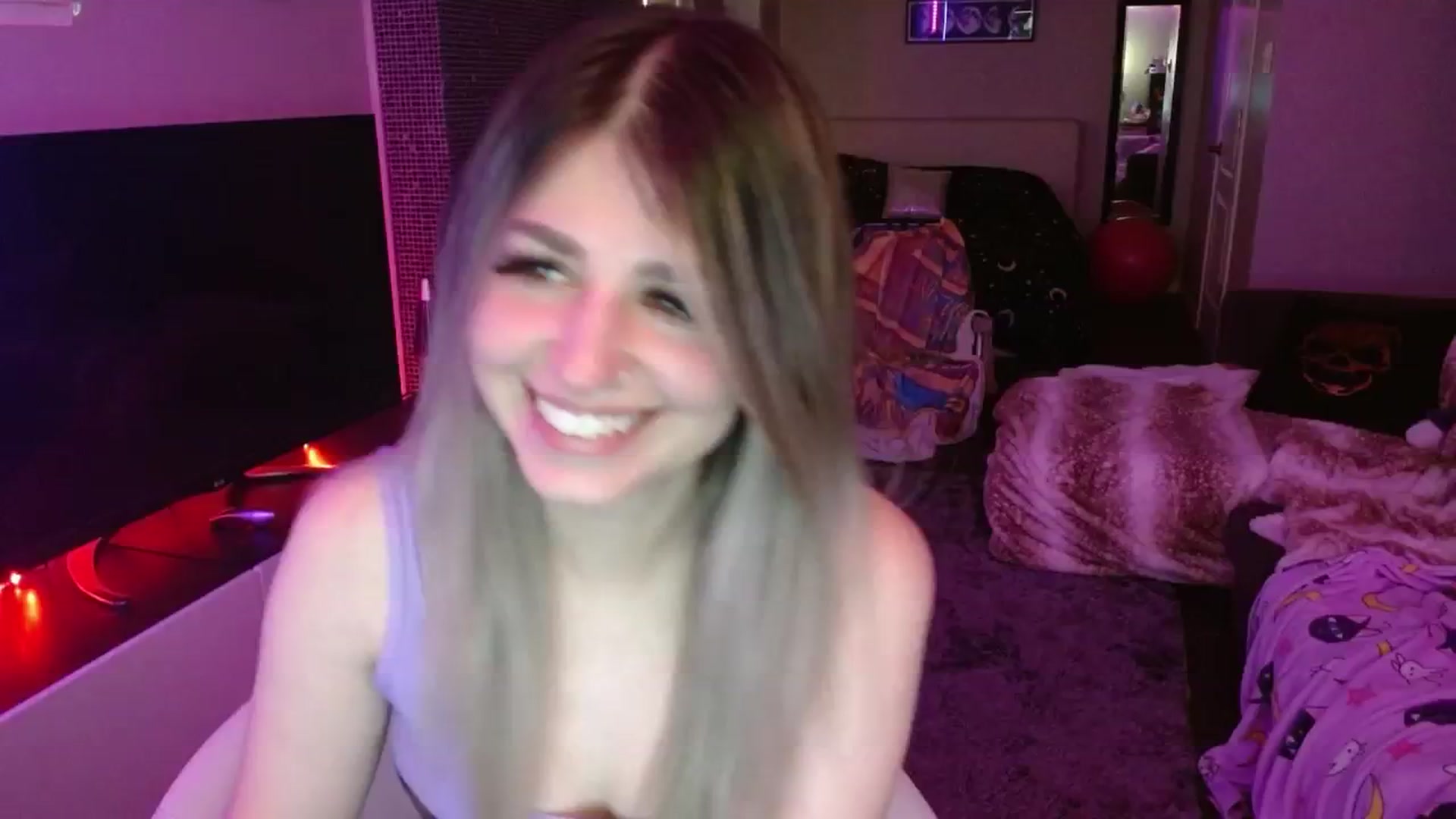 Gallery image thumbnail from Serafina's myfreecams stream on, 07/21/2024, 04:19 image 13 of 20