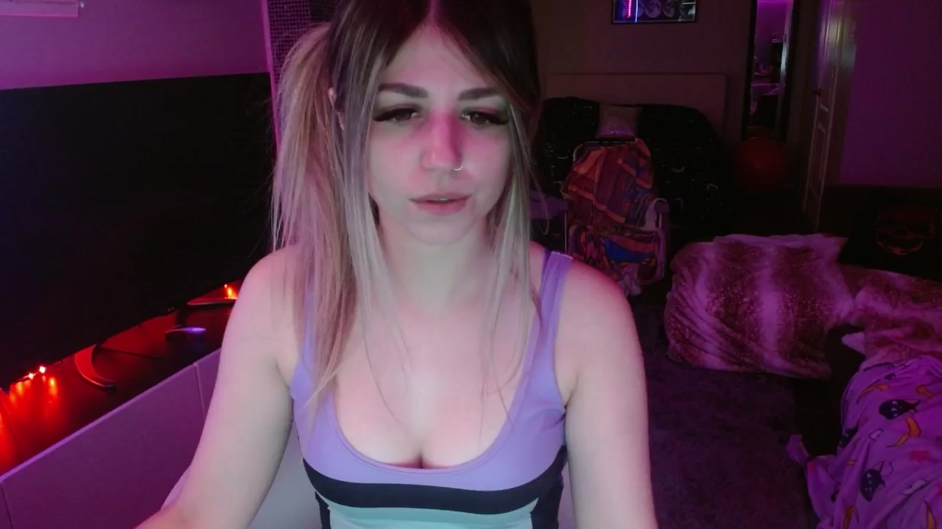 Gallery image thumbnail from Serafina's myfreecams stream on, 07/21/2024, 06:20 image 1 of 20