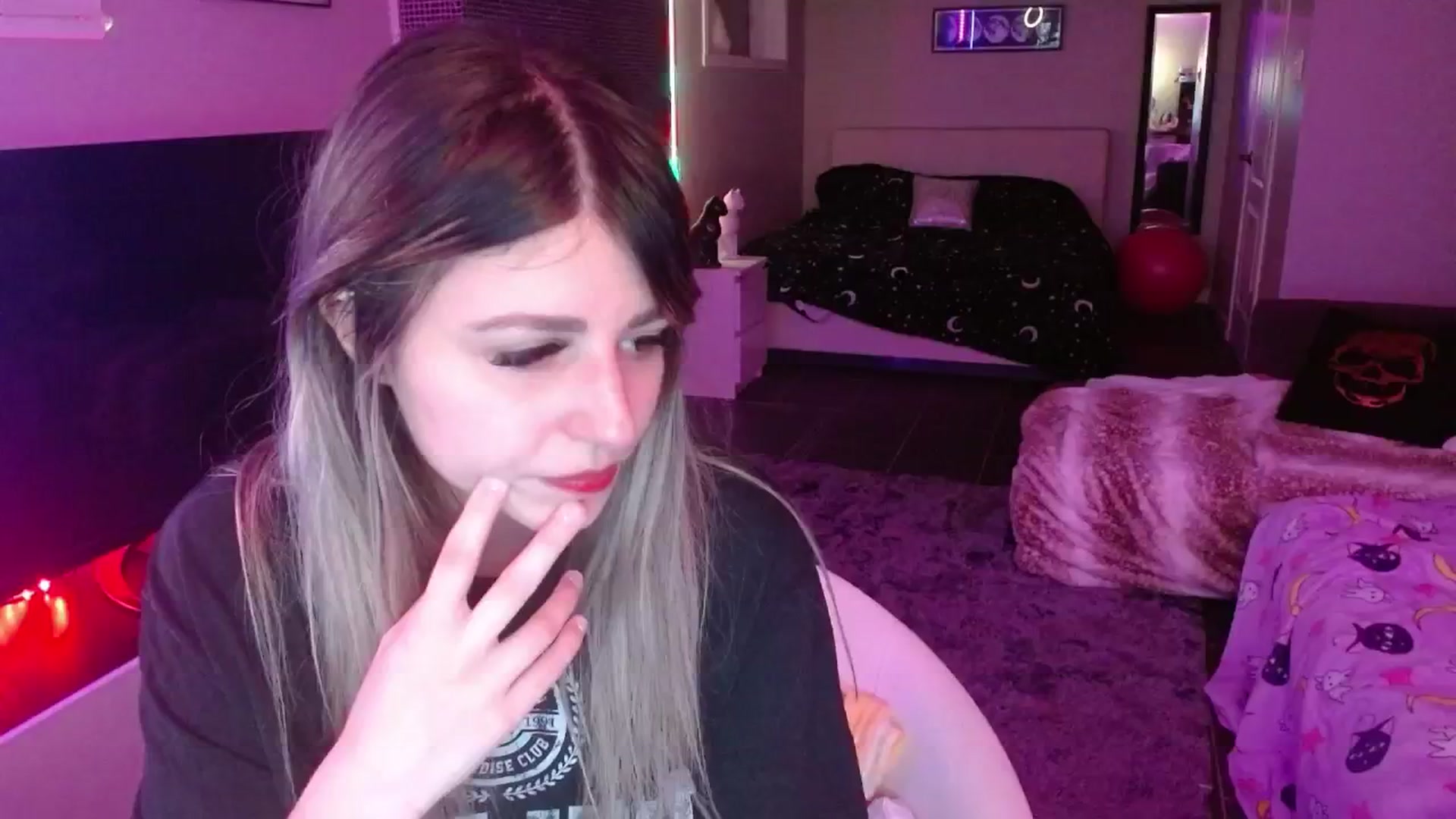 Gallery image thumbnail from Serafina's myfreecams stream on, 07/25/2024, 04:33 image 19 of 20