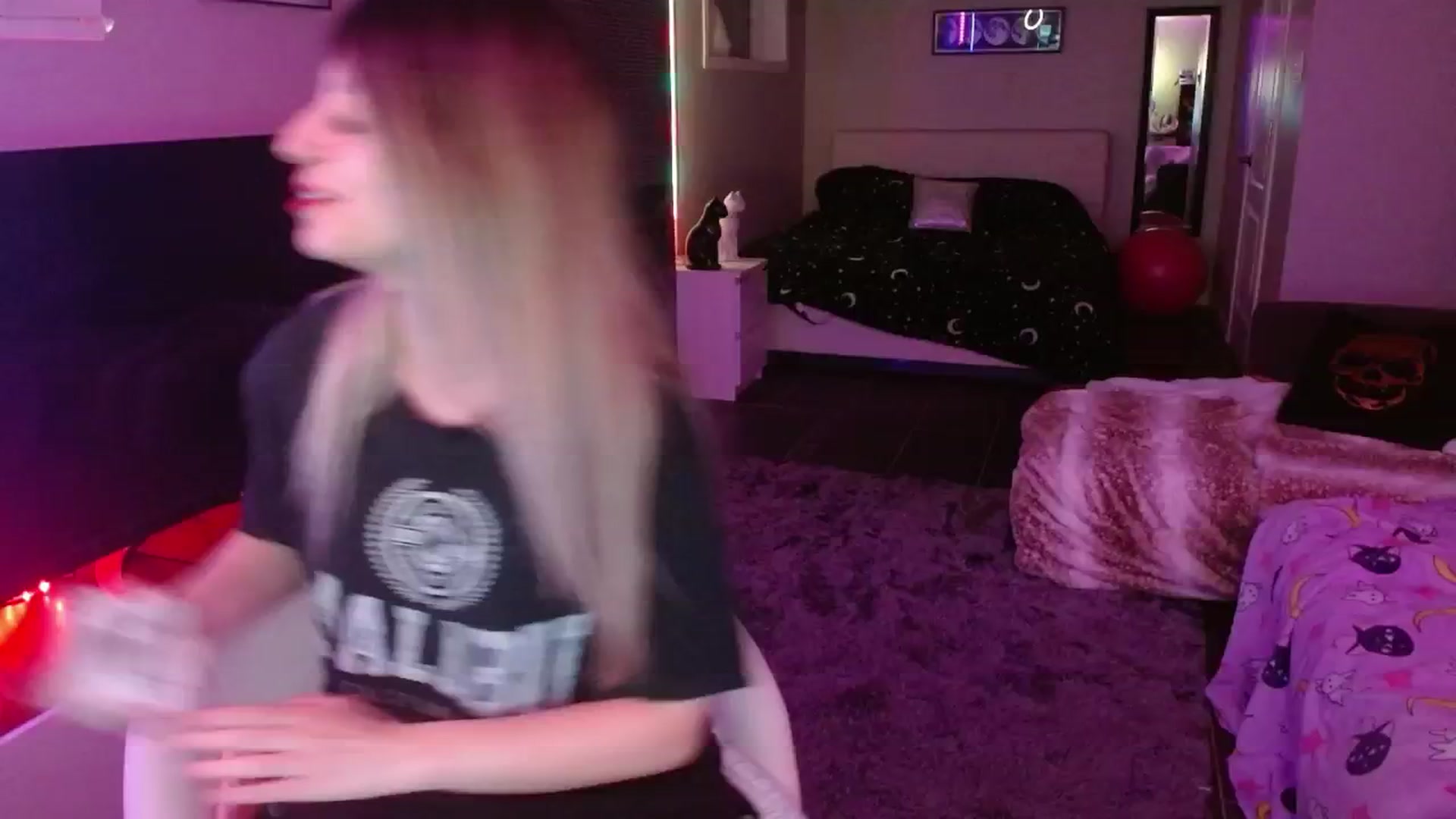 Gallery image thumbnail from Serafina's myfreecams stream on, 07/25/2024, 04:33 image 16 of 20