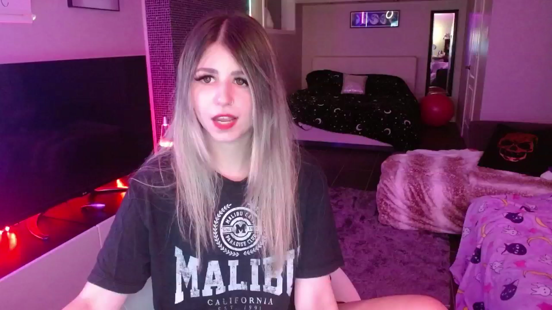 Gallery image thumbnail from Serafina's myfreecams stream on, 07/25/2024, 04:33 image 5 of 20
