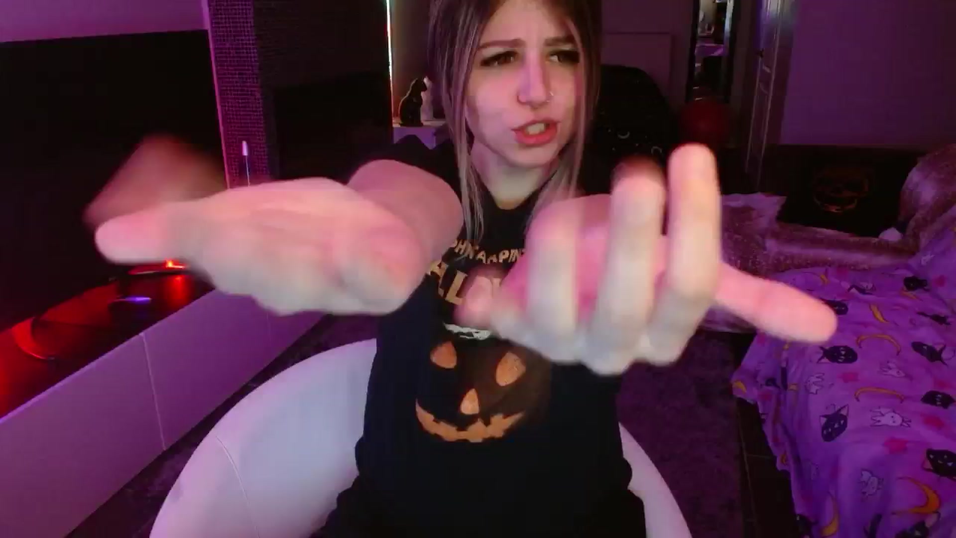 Gallery image thumbnail from Serafina's myfreecams stream on, 07/26/2024, 03:27 image 17 of 20