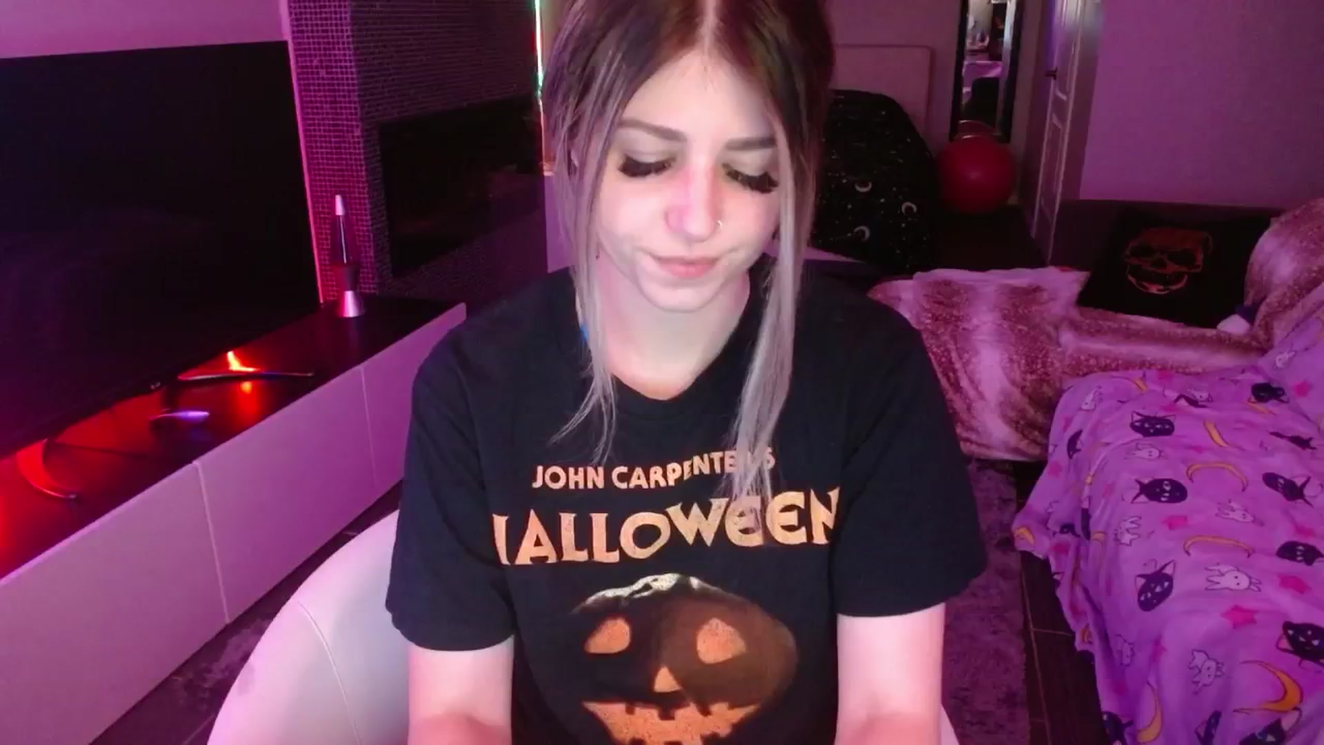 Gallery image thumbnail from Serafina's myfreecams stream on, 07/26/2024, 03:27 image 18 of 20