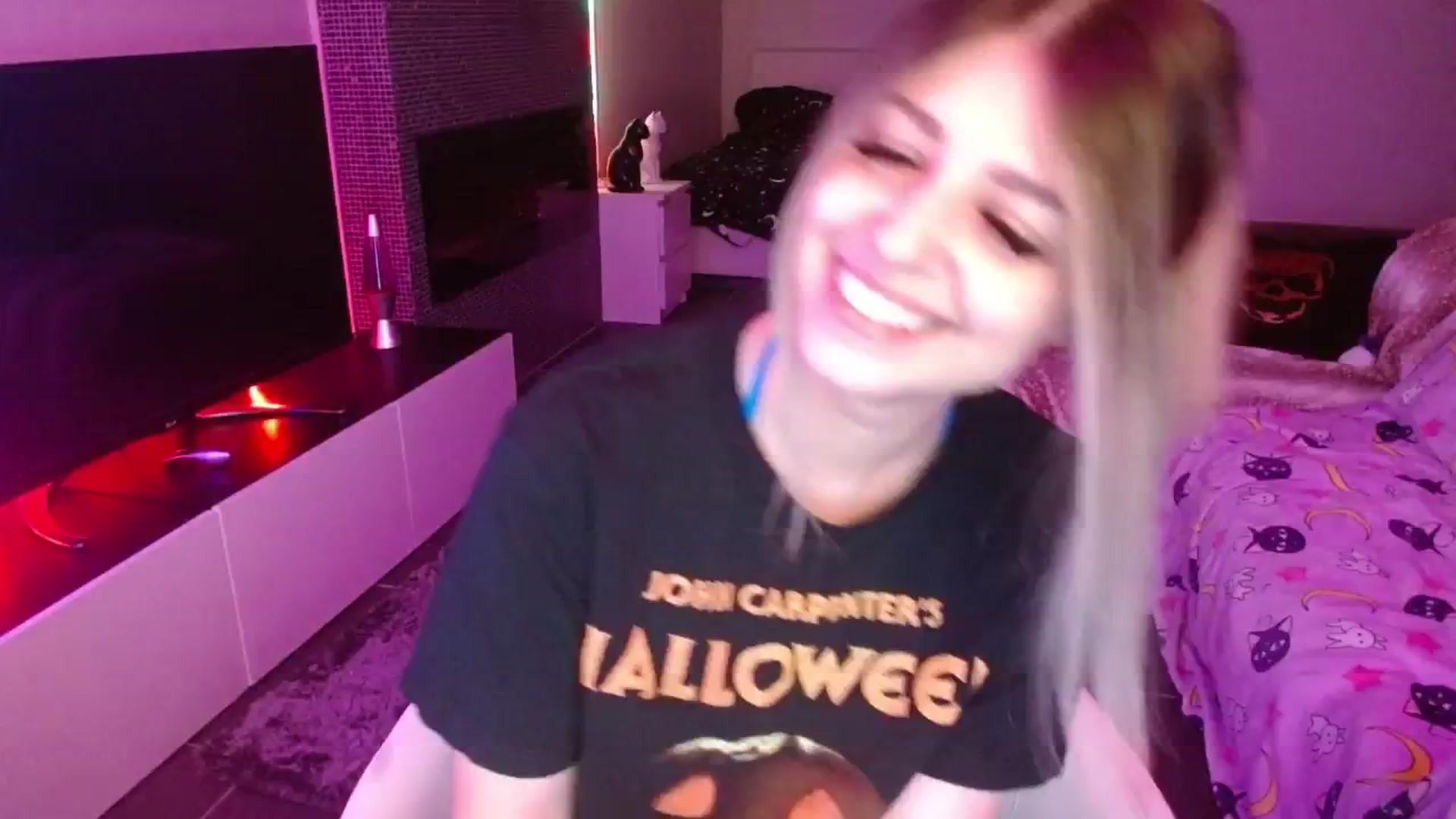 Gallery image thumbnail from Serafina's myfreecams stream on, 07/26/2024, 03:27 image 15 of 20