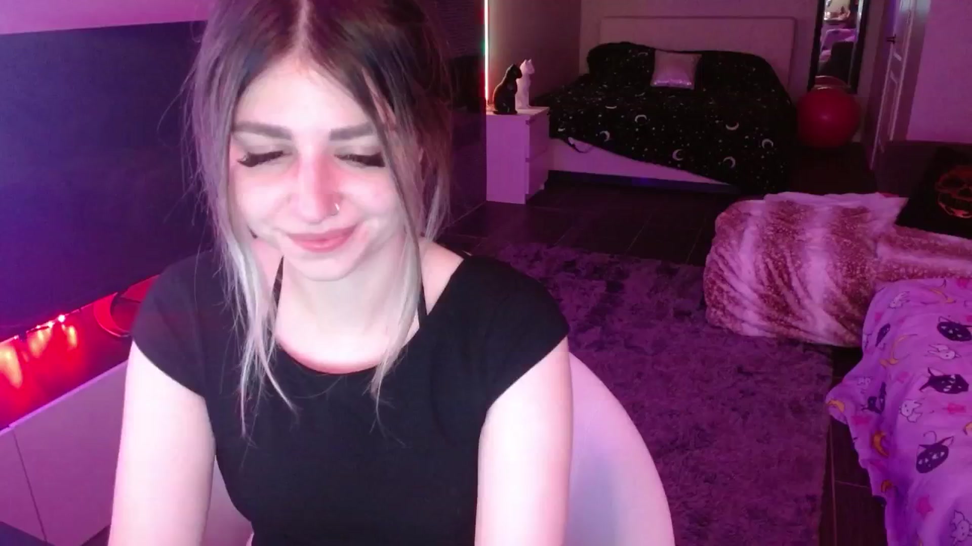 Gallery image thumbnail from Serafina's myfreecams stream on, 07/28/2024, 06:31 image 9 of 20