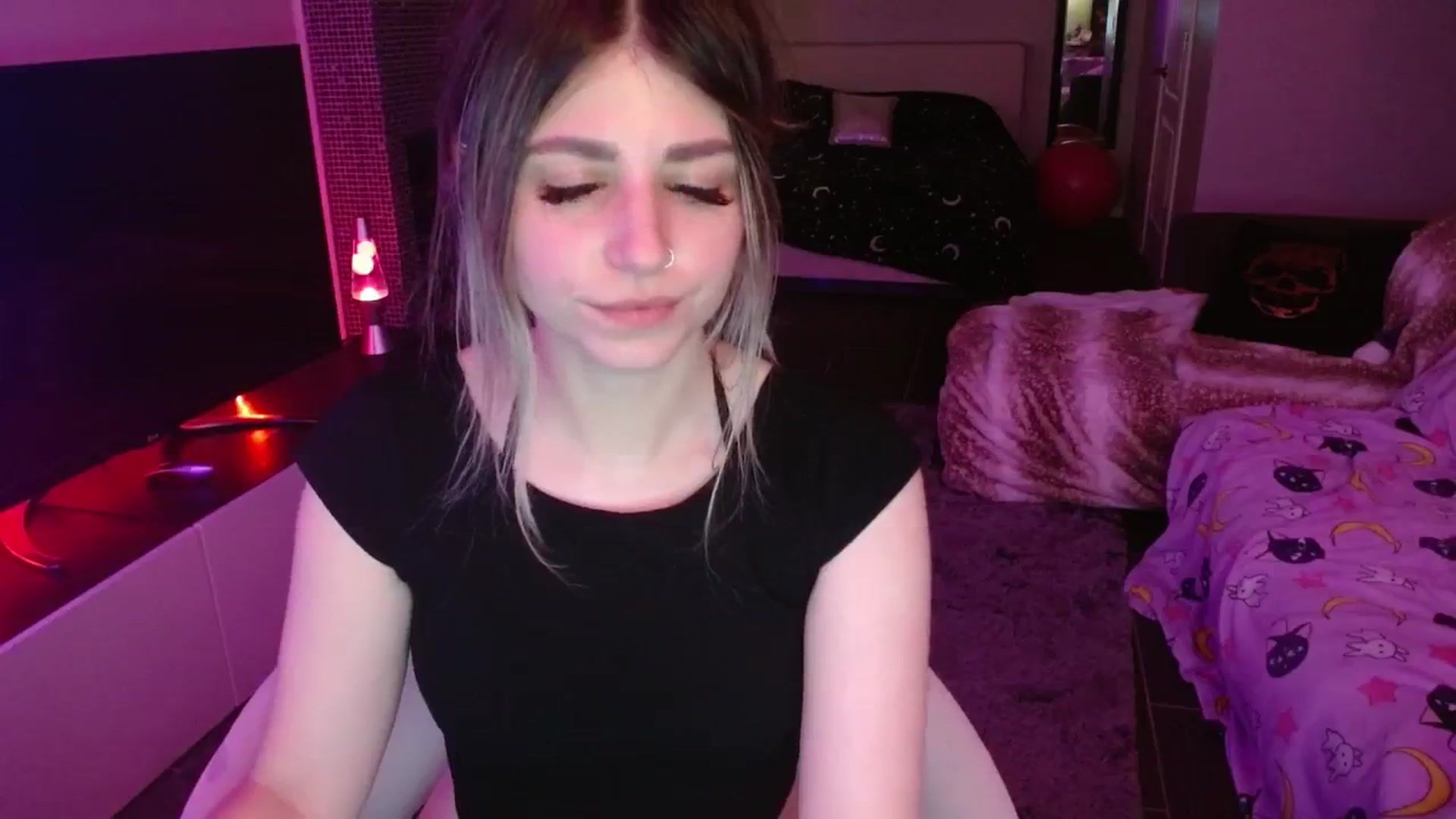 Gallery image thumbnail from Serafina's myfreecams stream on, 07/28/2024, 06:31 image 16 of 20
