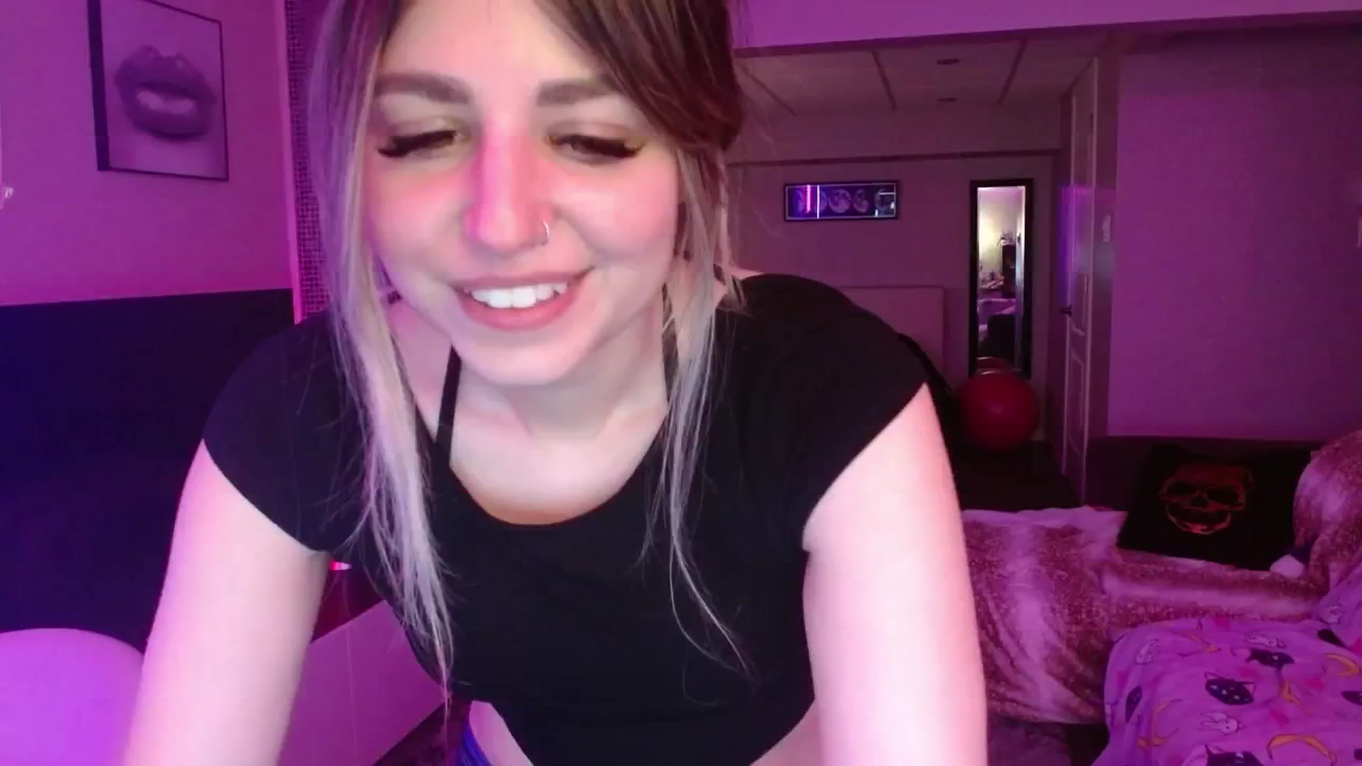 Gallery image thumbnail from Serafina's myfreecams stream on, 07/28/2024, 06:31 image 11 of 20