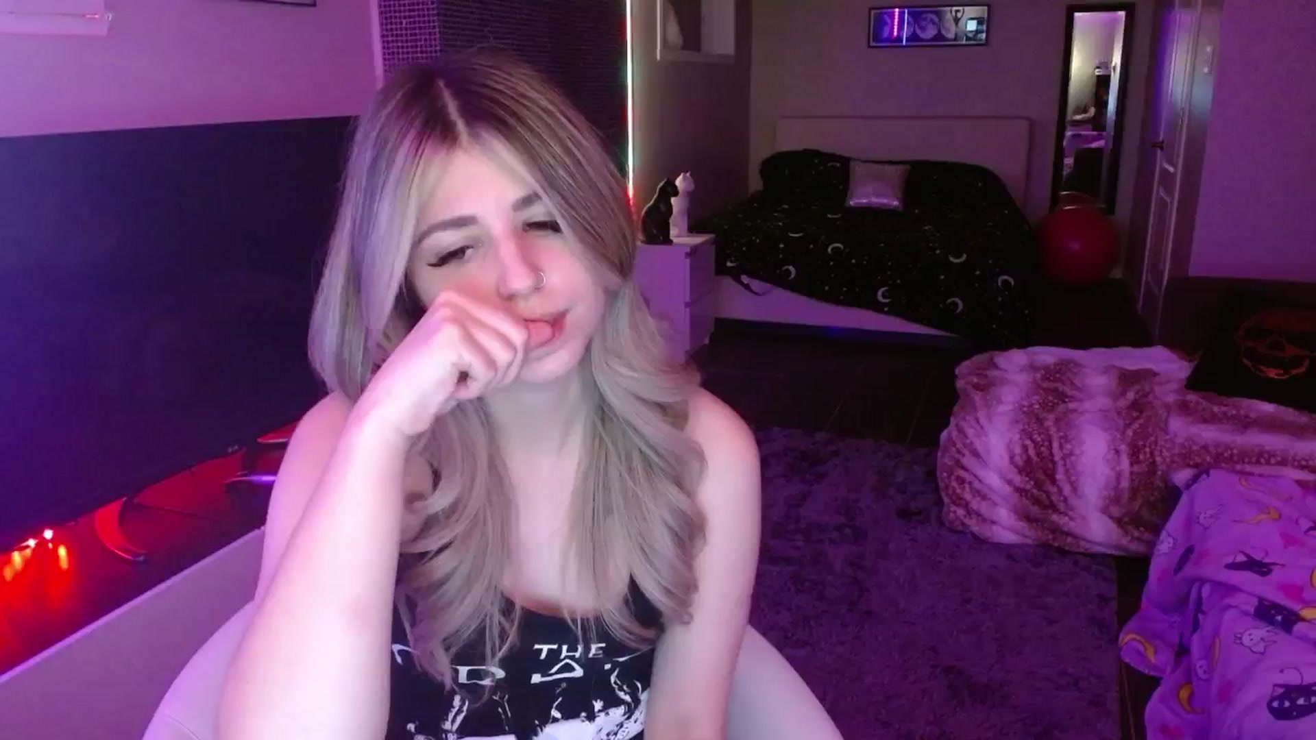 Gallery image thumbnail from Serafina's myfreecams stream on, 07/31/2024, 05:39 image 1 of 20