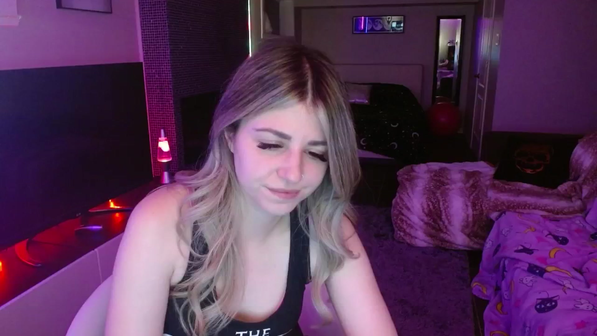 Gallery image thumbnail from Serafina's myfreecams stream on, 07/31/2024, 05:39 image 16 of 20