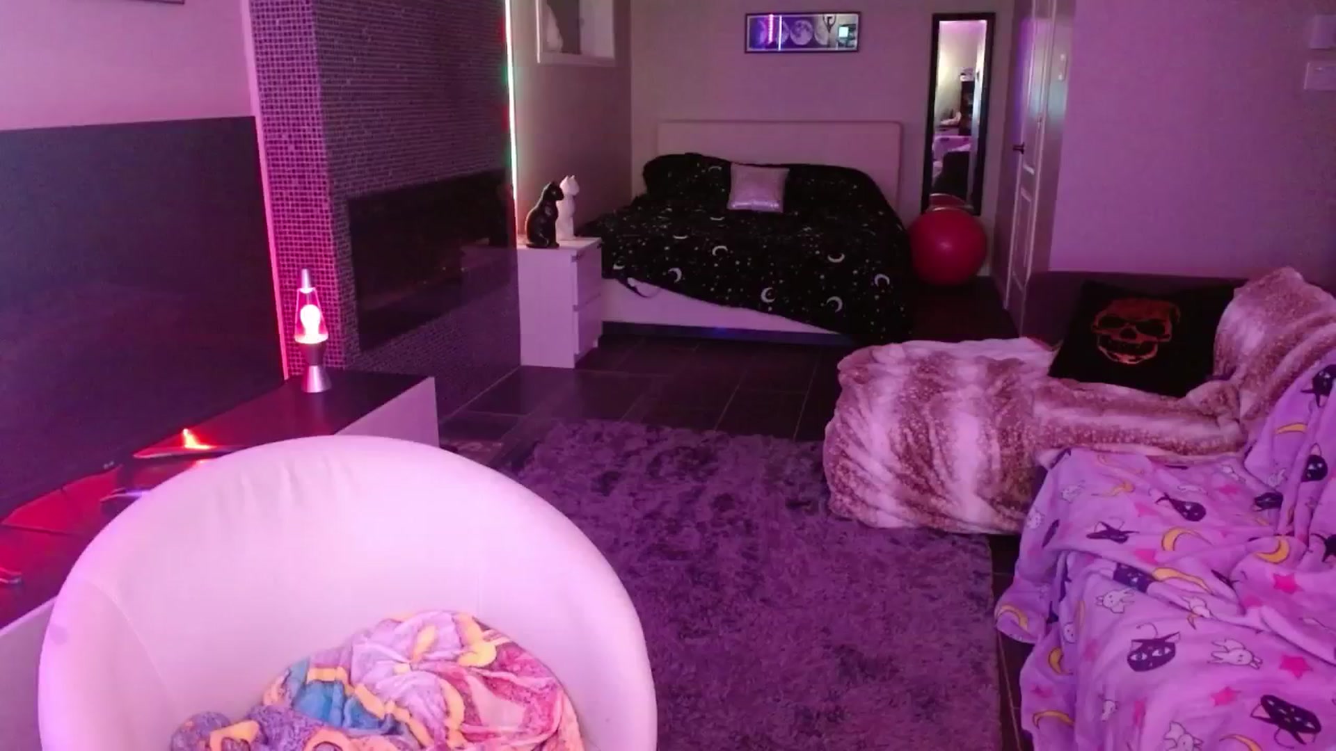 Gallery image thumbnail from Serafina's myfreecams stream on, 07/31/2024, 05:39 image 7 of 20