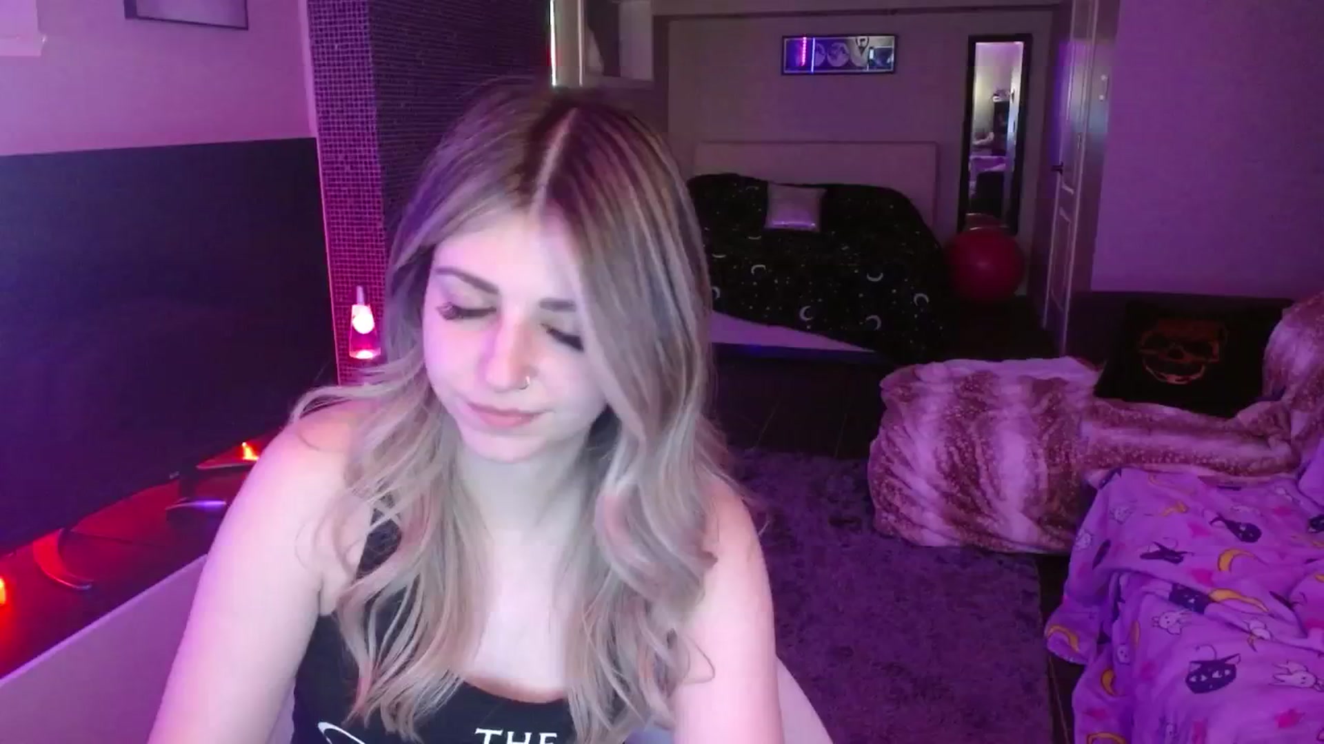 Gallery image thumbnail from Serafina's myfreecams stream on, 07/31/2024, 05:39 image 18 of 20