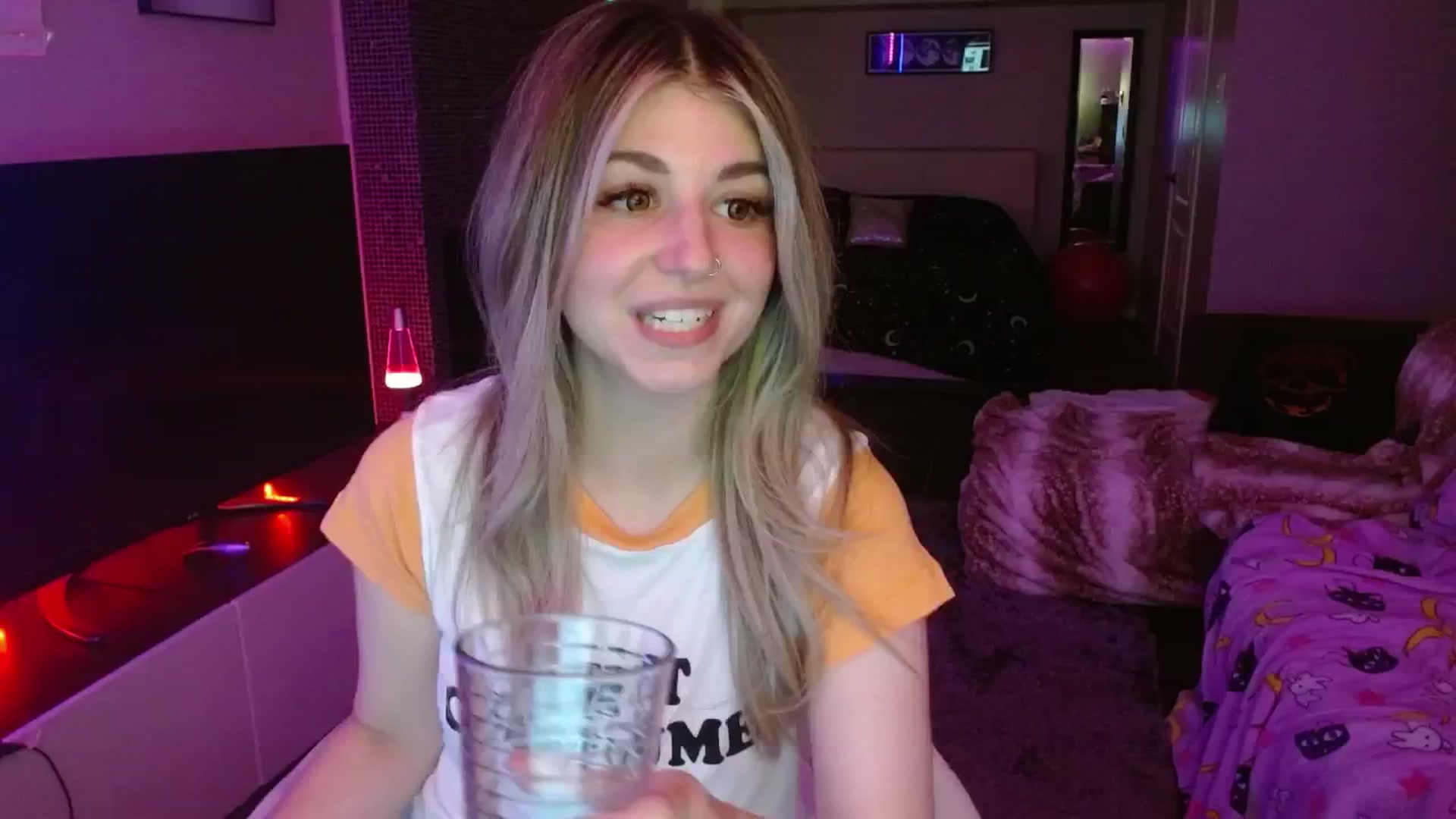 Gallery image thumbnail from Serafina's myfreecams stream on, 08/02/2024, 03:32 image 13 of 20