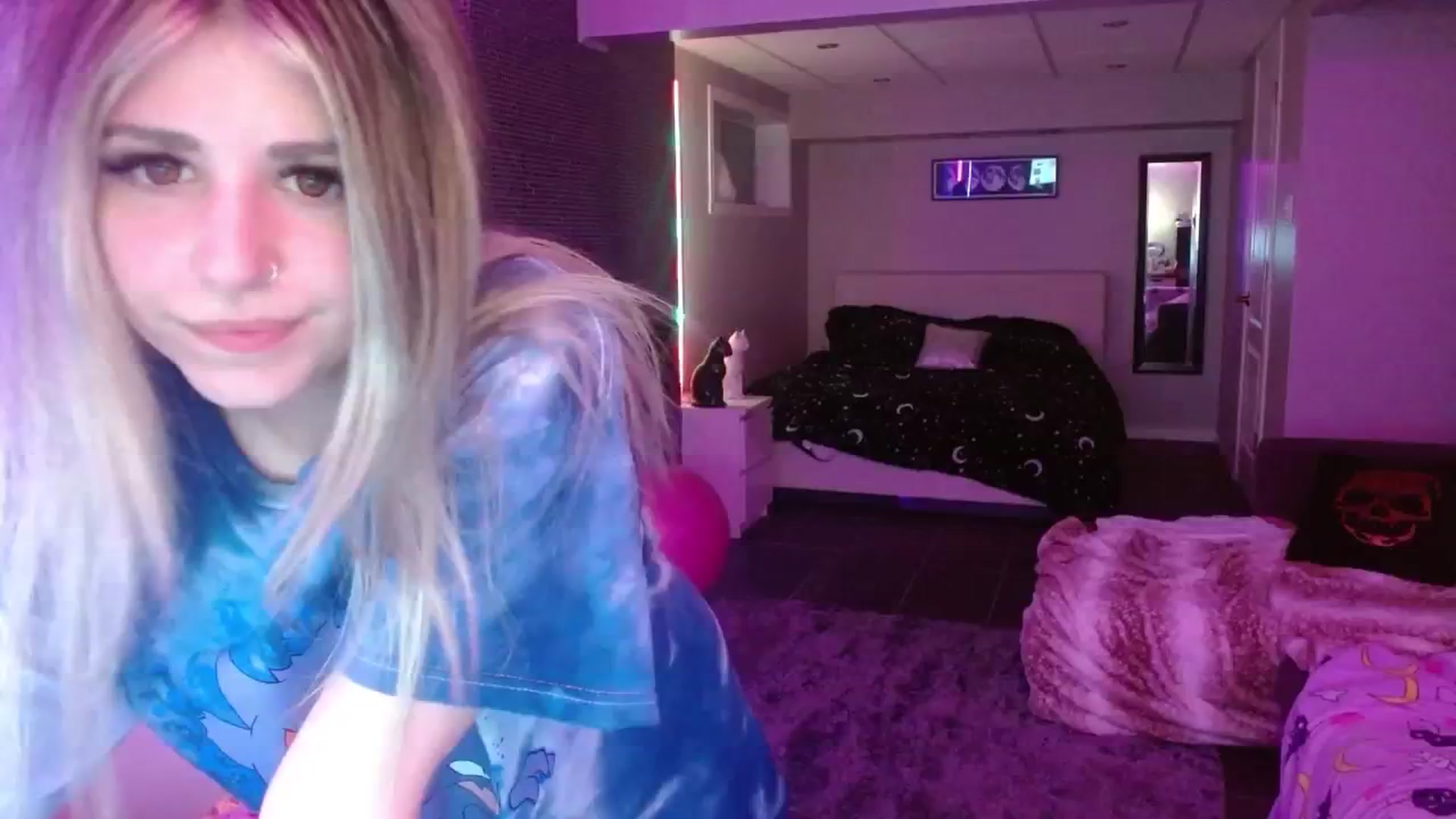 Gallery image thumbnail from Serafina's myfreecams stream on, 08/04/2024, 03:31 image 17 of 20