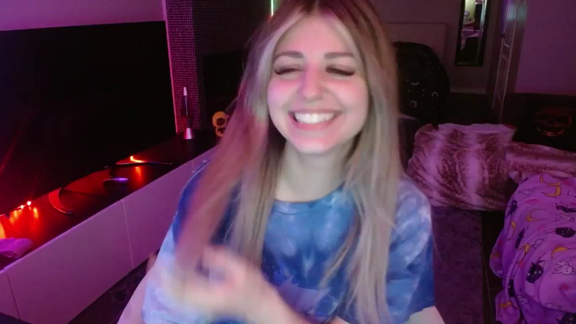 Gallery image thumbnail from Serafina's myfreecams stream on, 08/04/2024, 03:31 image 15 of 20