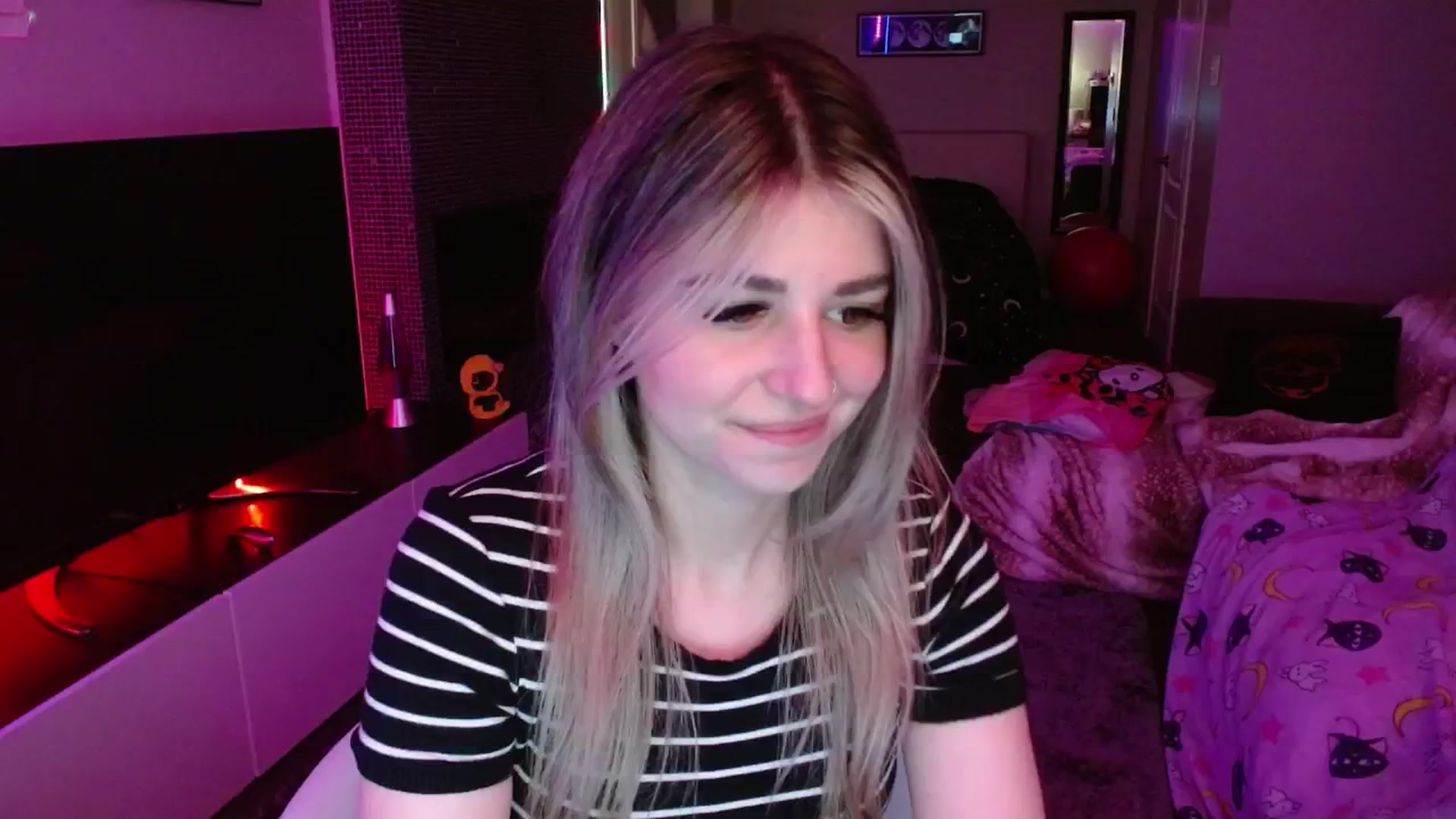 Gallery image thumbnail from Serafina's myfreecams stream on, 08/07/2024, 03:52 image 16 of 20