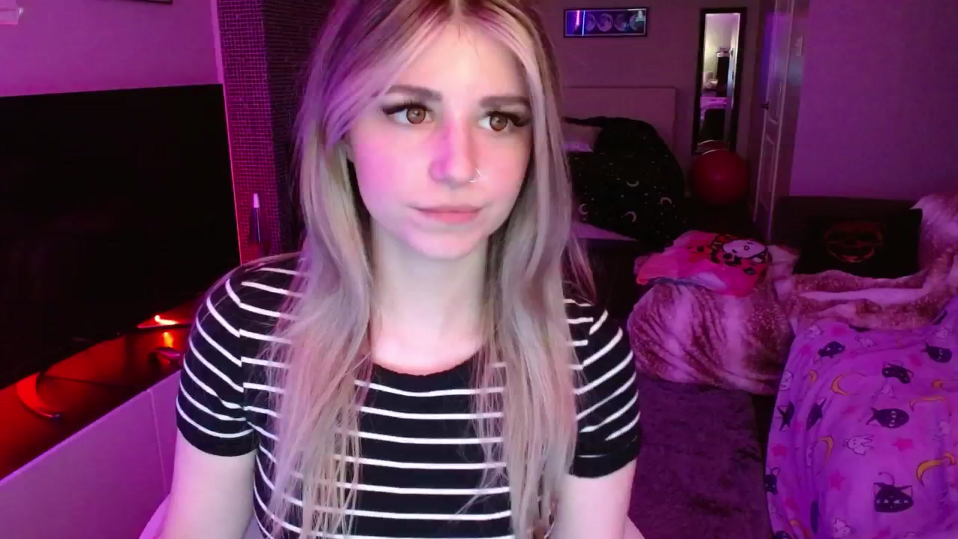 Gallery image thumbnail from Serafina's myfreecams stream on, 08/07/2024, 03:52 image 12 of 20