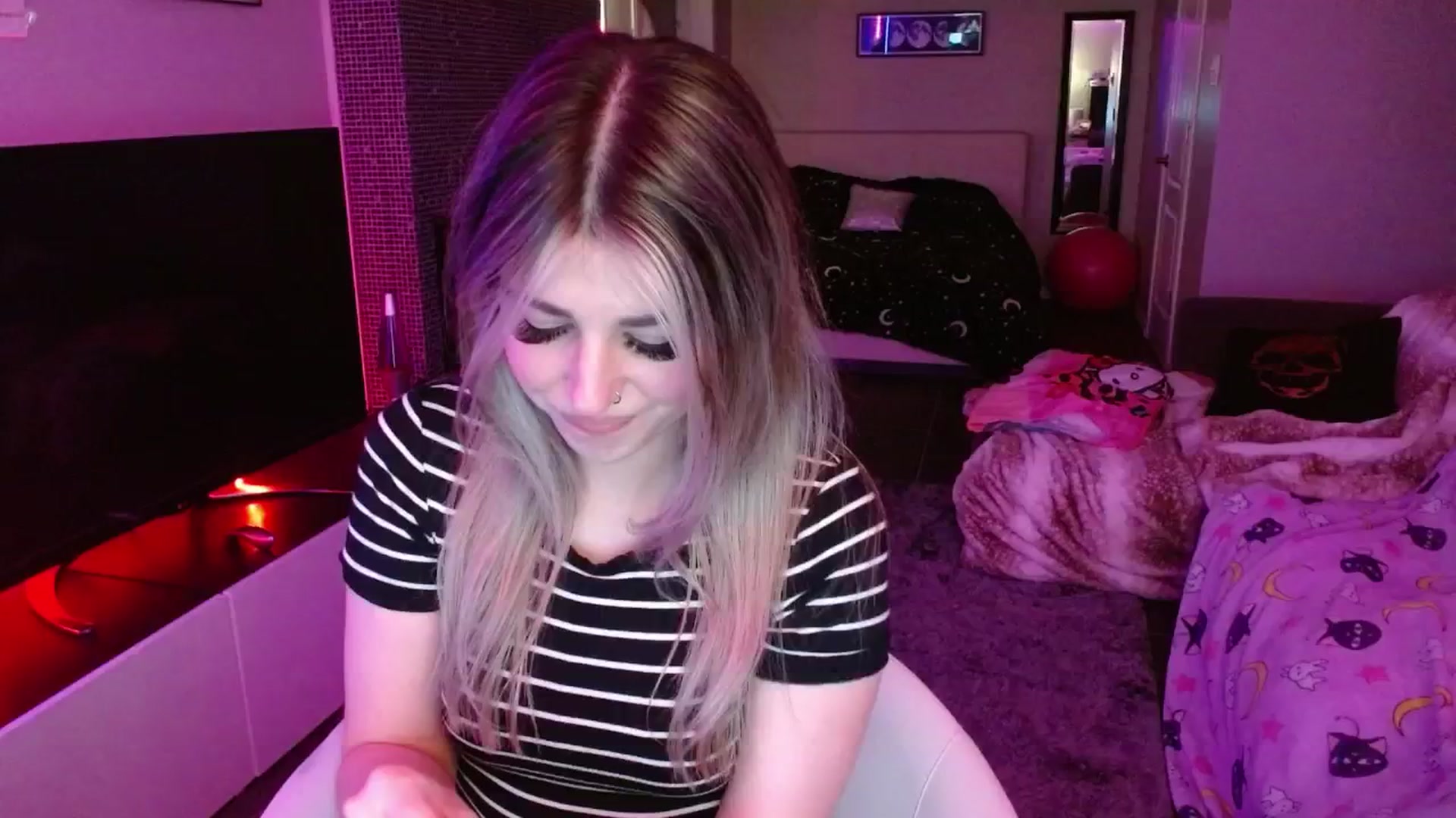 Gallery image thumbnail from Serafina's myfreecams stream on, 08/07/2024, 03:52 image 18 of 20